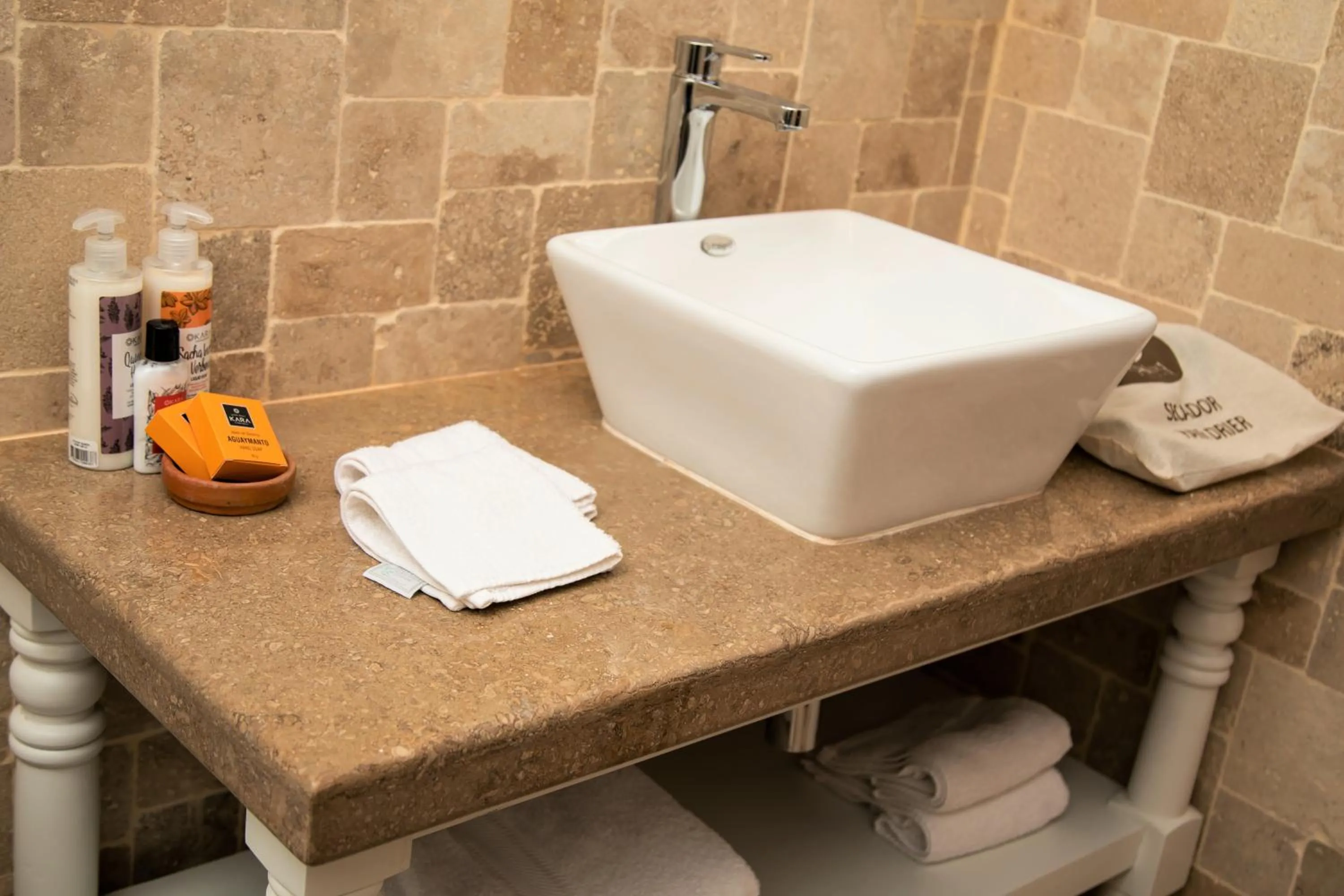 Bathroom in Atoq San Blas Hotel