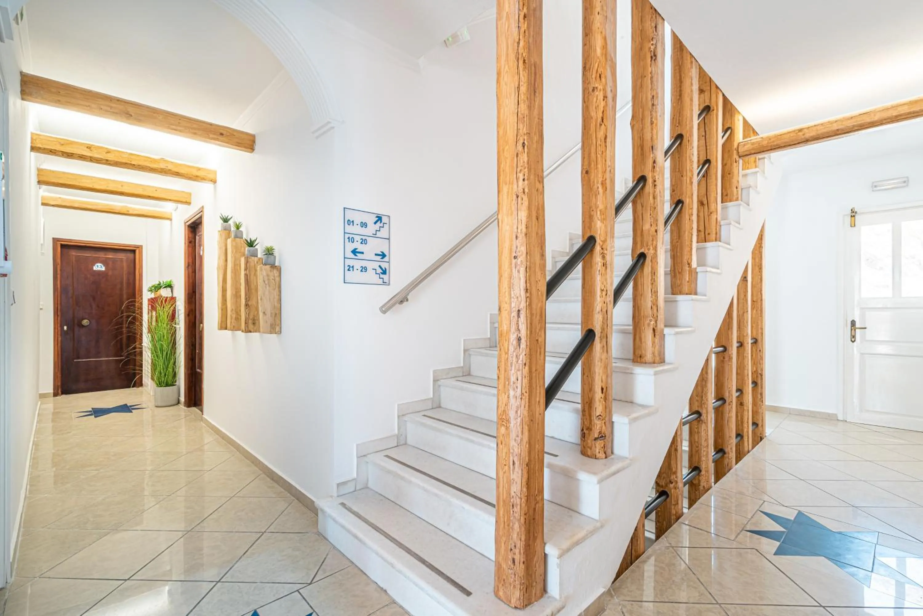 Facade/entrance in Marianna Hotel