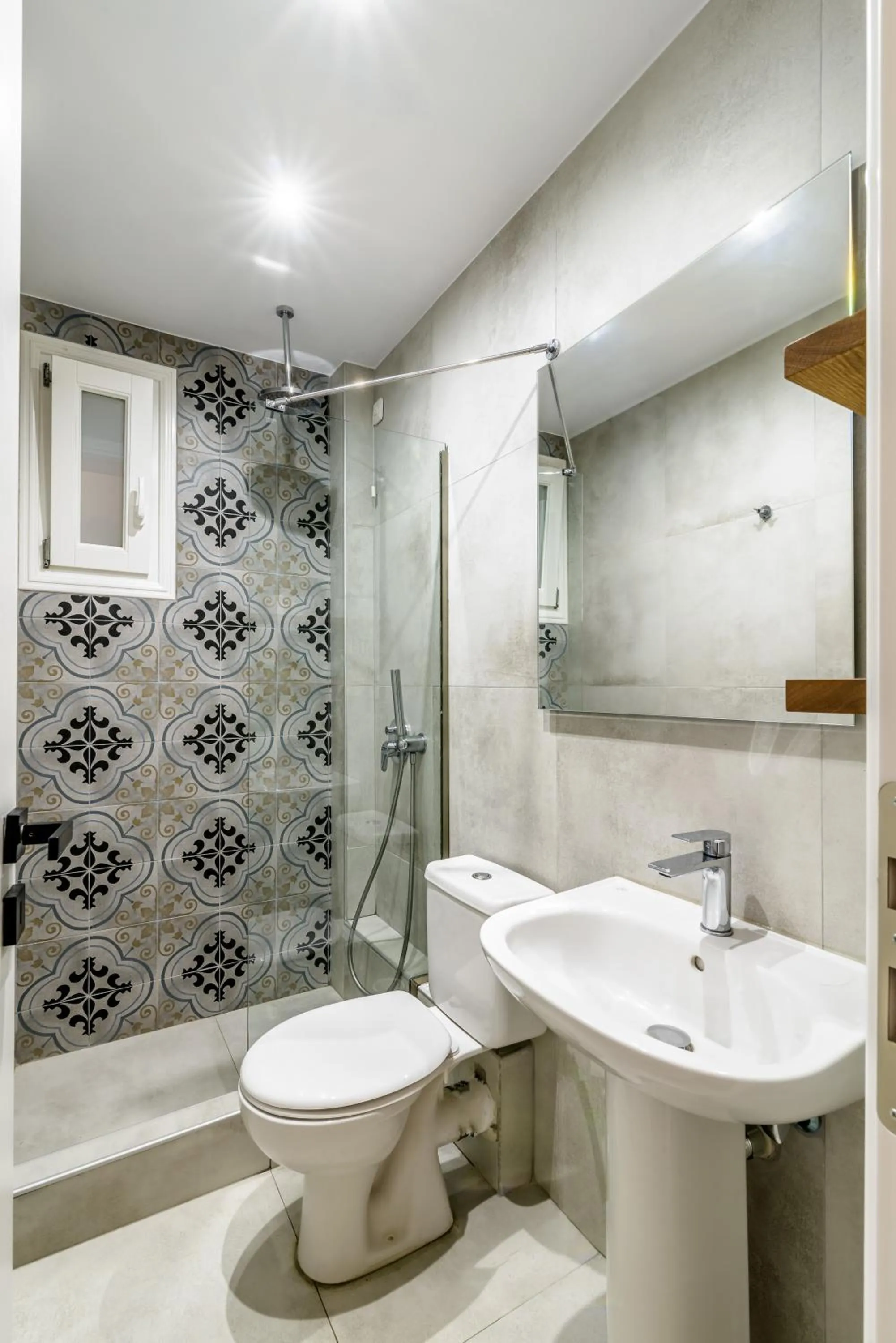 Bathroom in Marianna Hotel