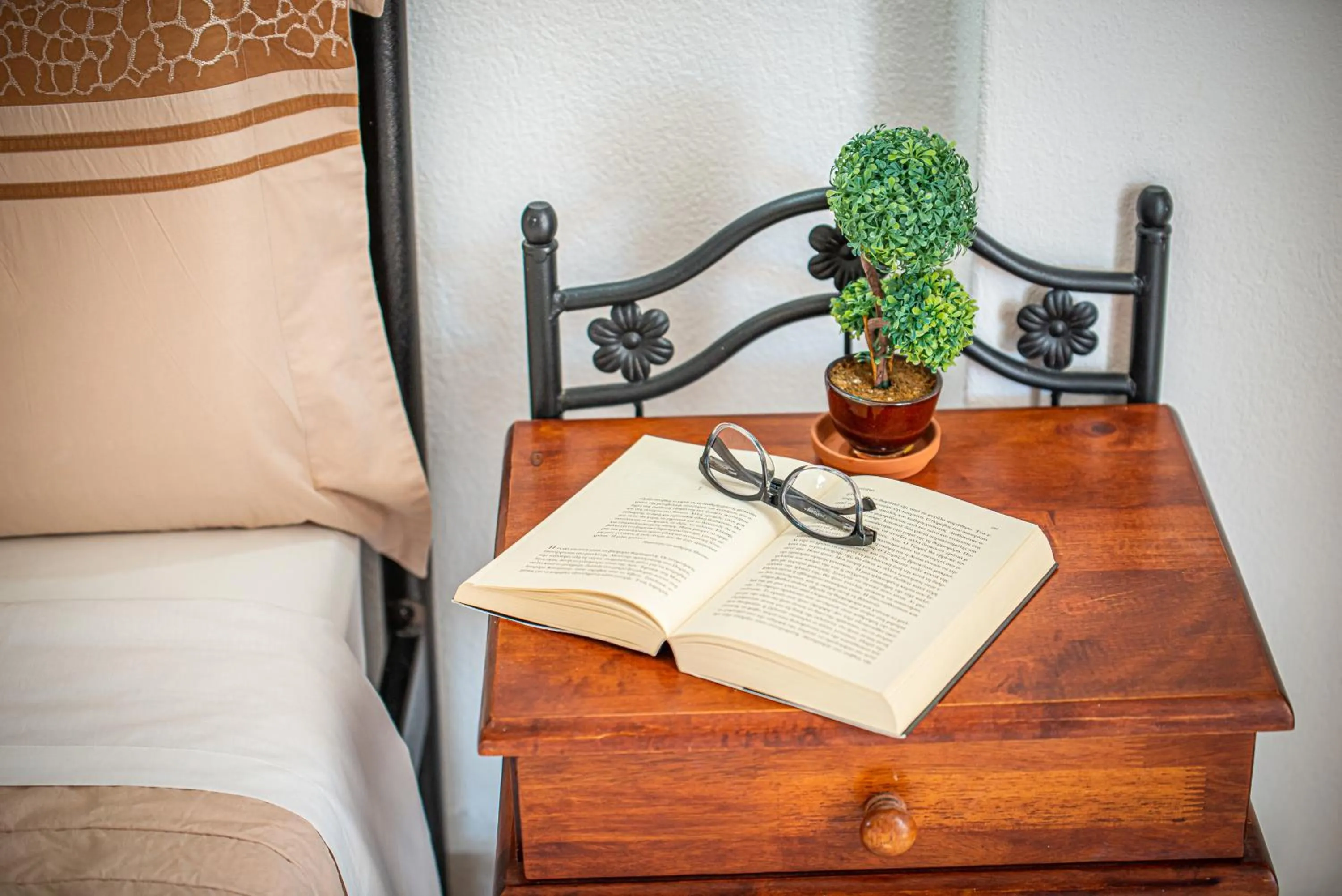 Bedroom in Marianna Hotel