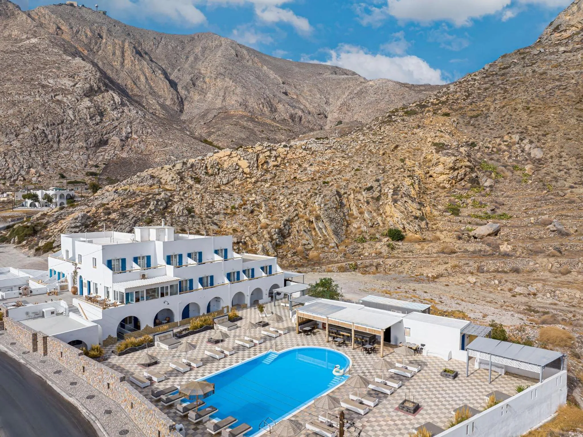 Property building in Marianna Hotel