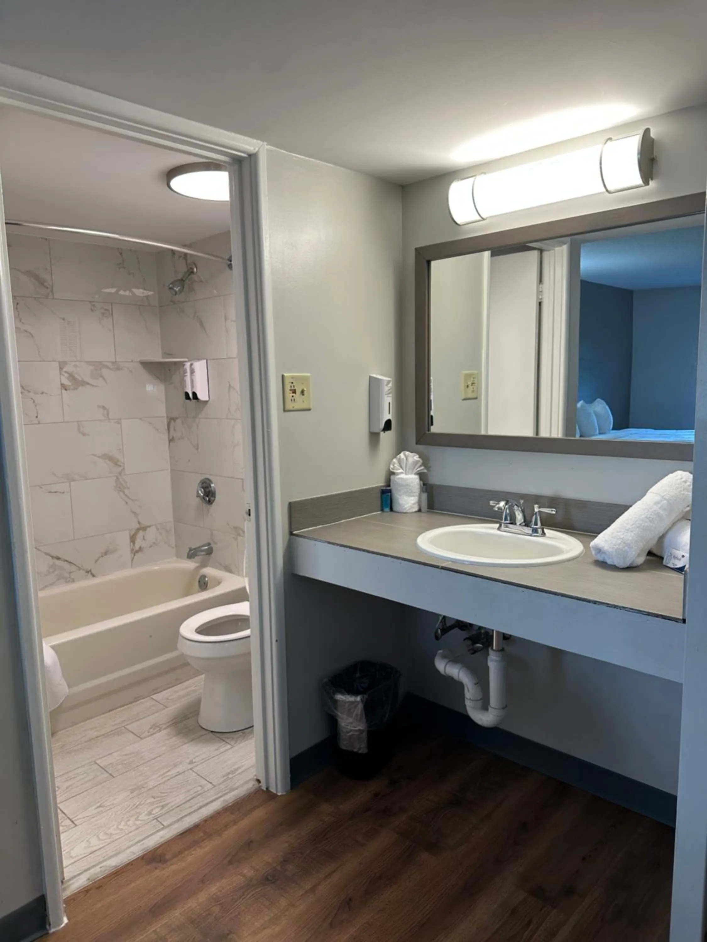 Bathroom in Whalers Inn and Suites