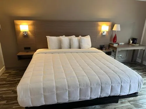 Whalers Inn and Suites