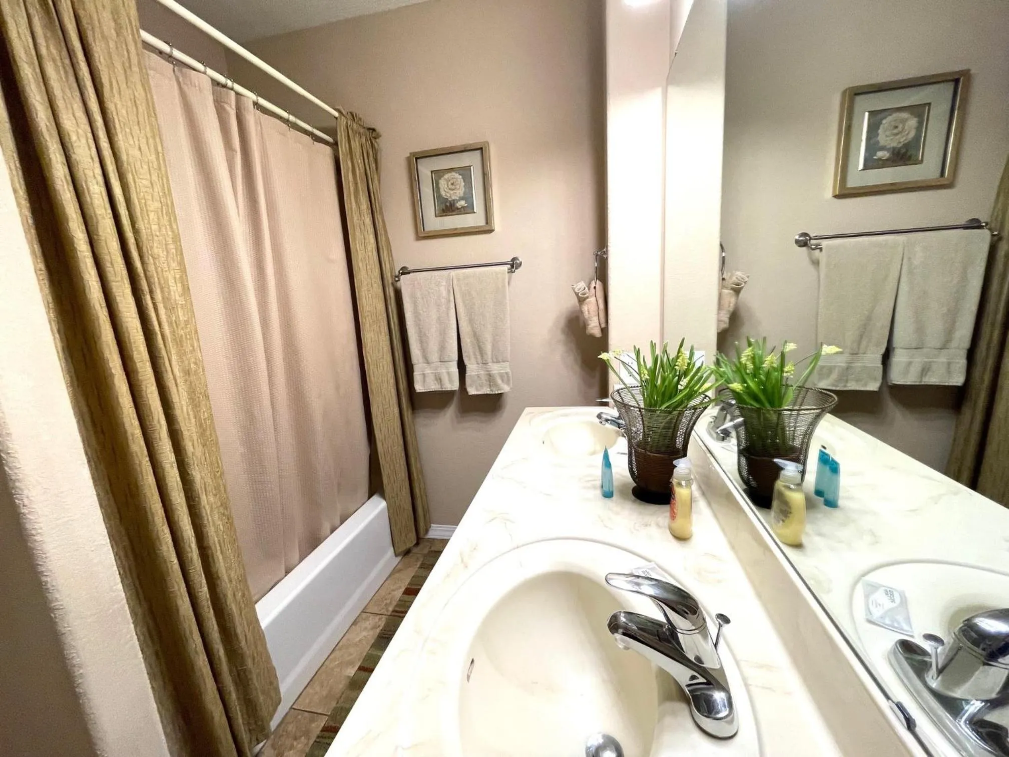 Bathroom in Rockwood Condos on Table Rock Lake With Boat Slips