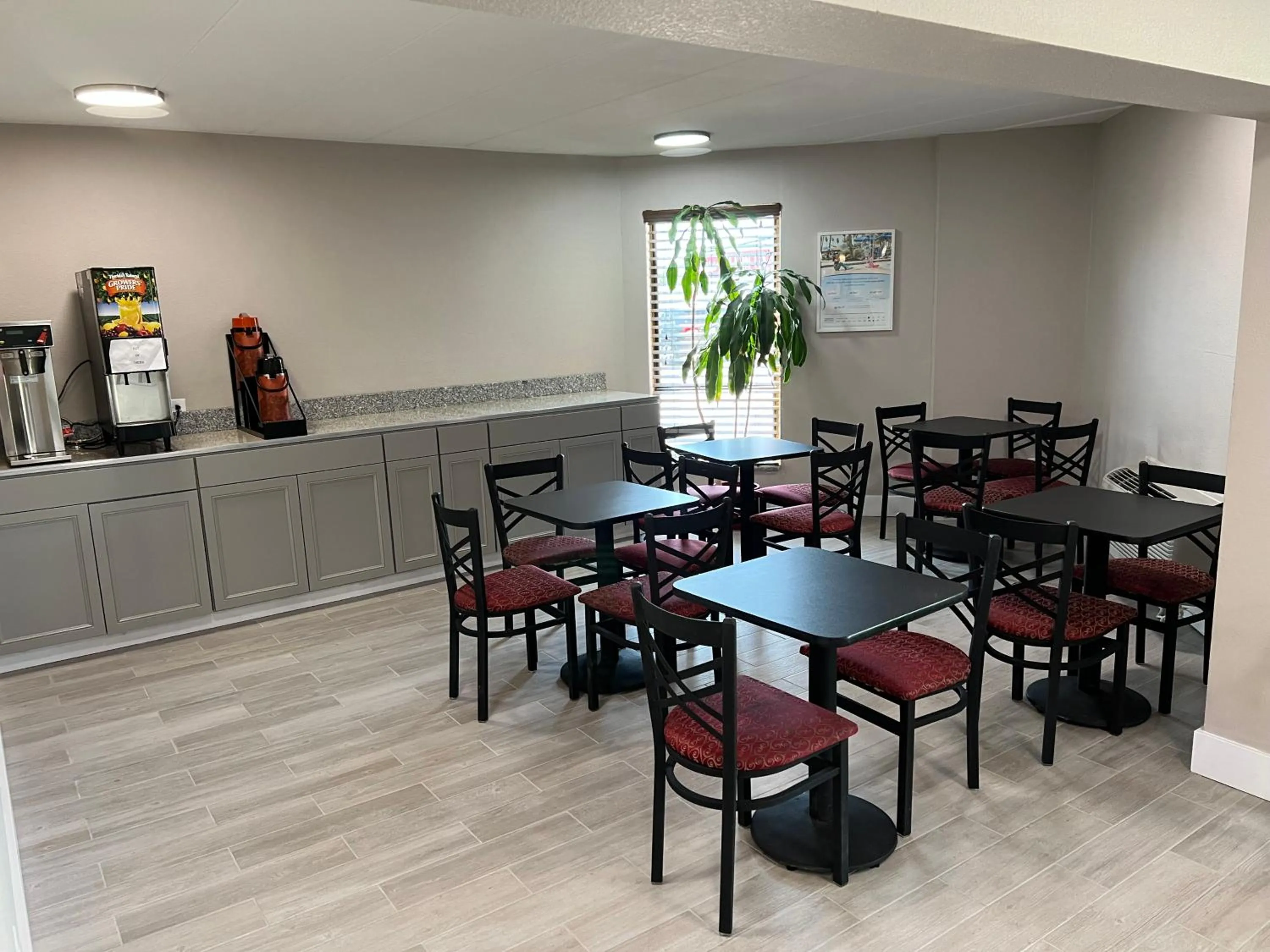 Breakfast in Days Inn by Wyndham Cincinnati East