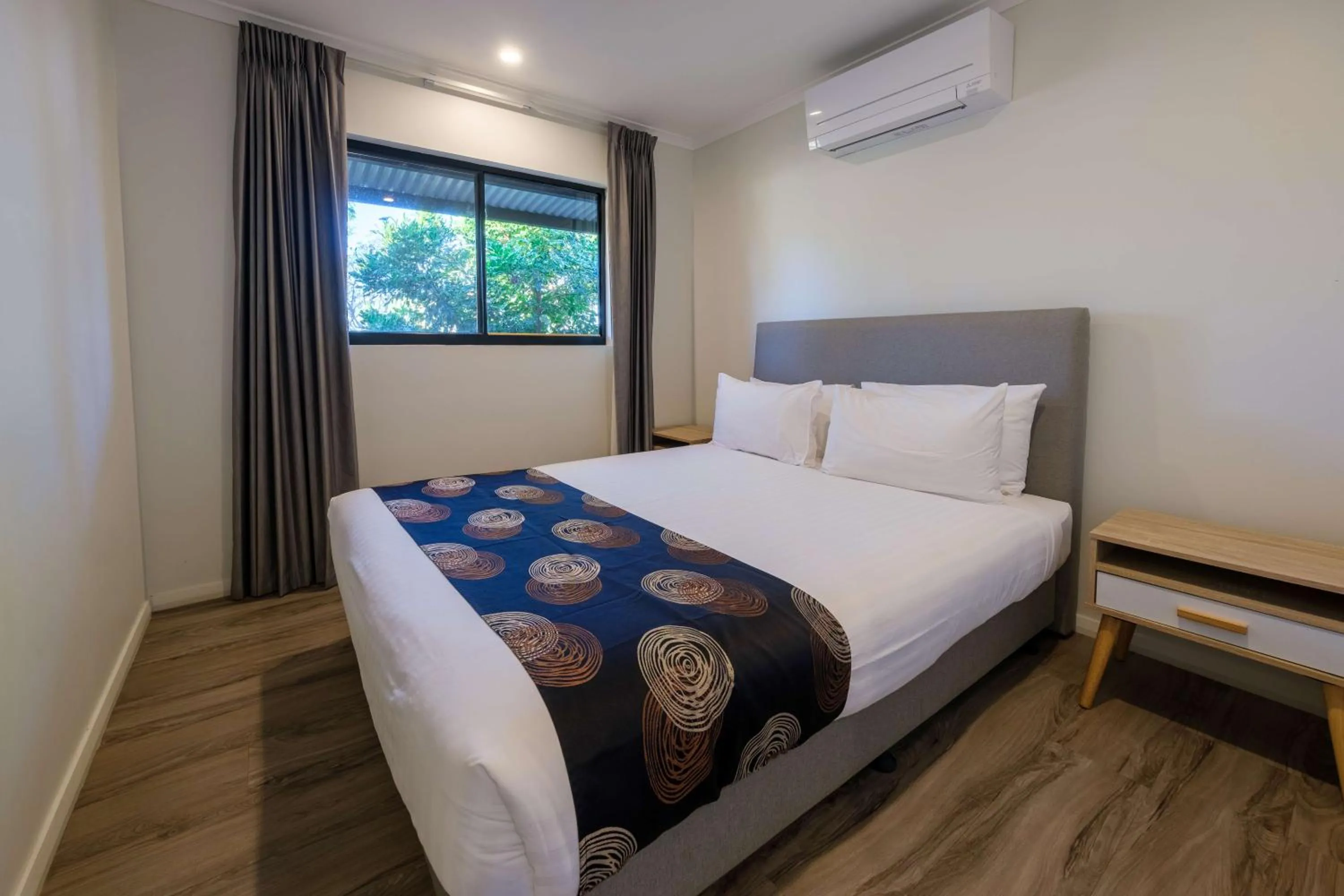 Bedroom, Bed in Kimberleyland Waterfront Holiday Park