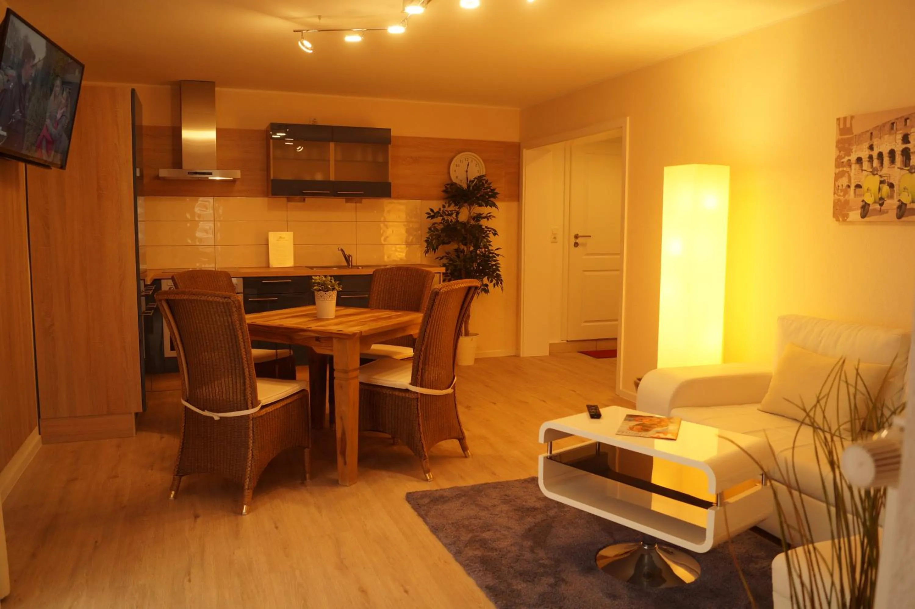 Kitchen or kitchenette in Landhotel Klempau