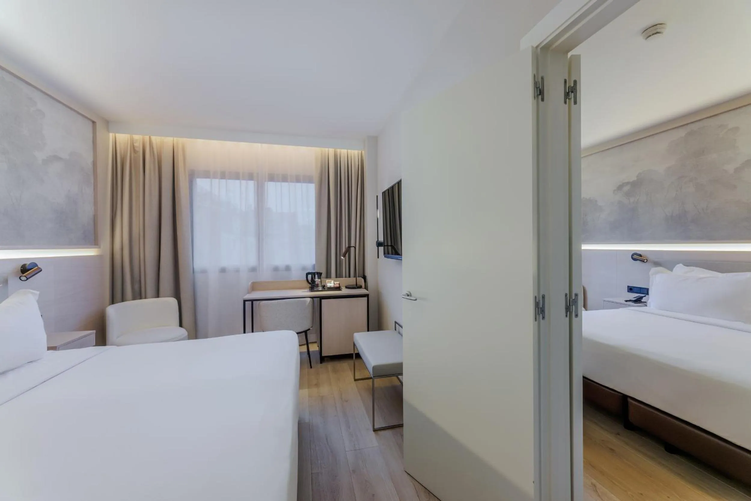 Photo of the whole room, Bed in Hotel Vilamarí