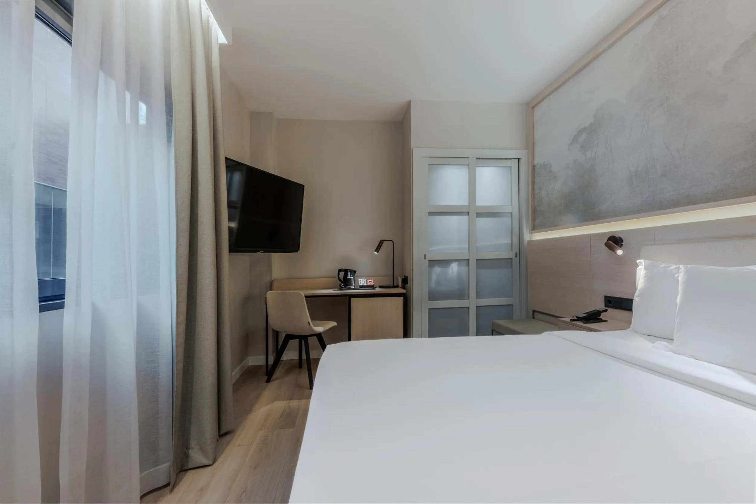 Photo of the whole room, Bed in Hotel Vilamarí