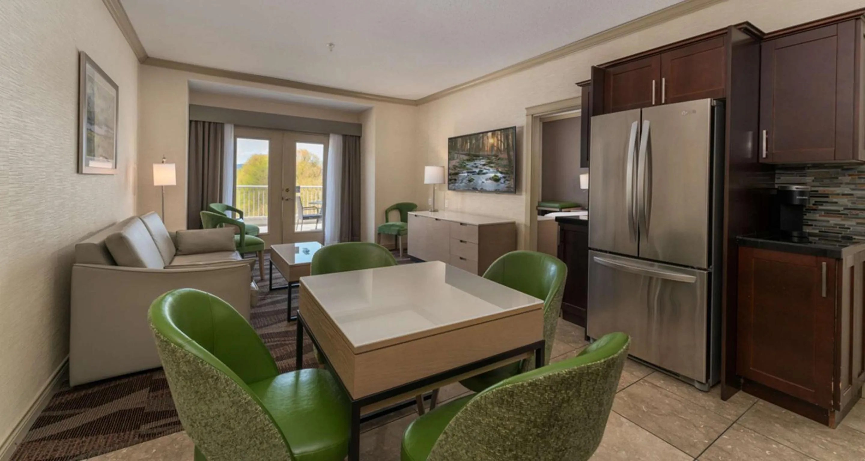 Photo of the whole room in Prestige Harbourfront Resort, WorldHotels Luxury