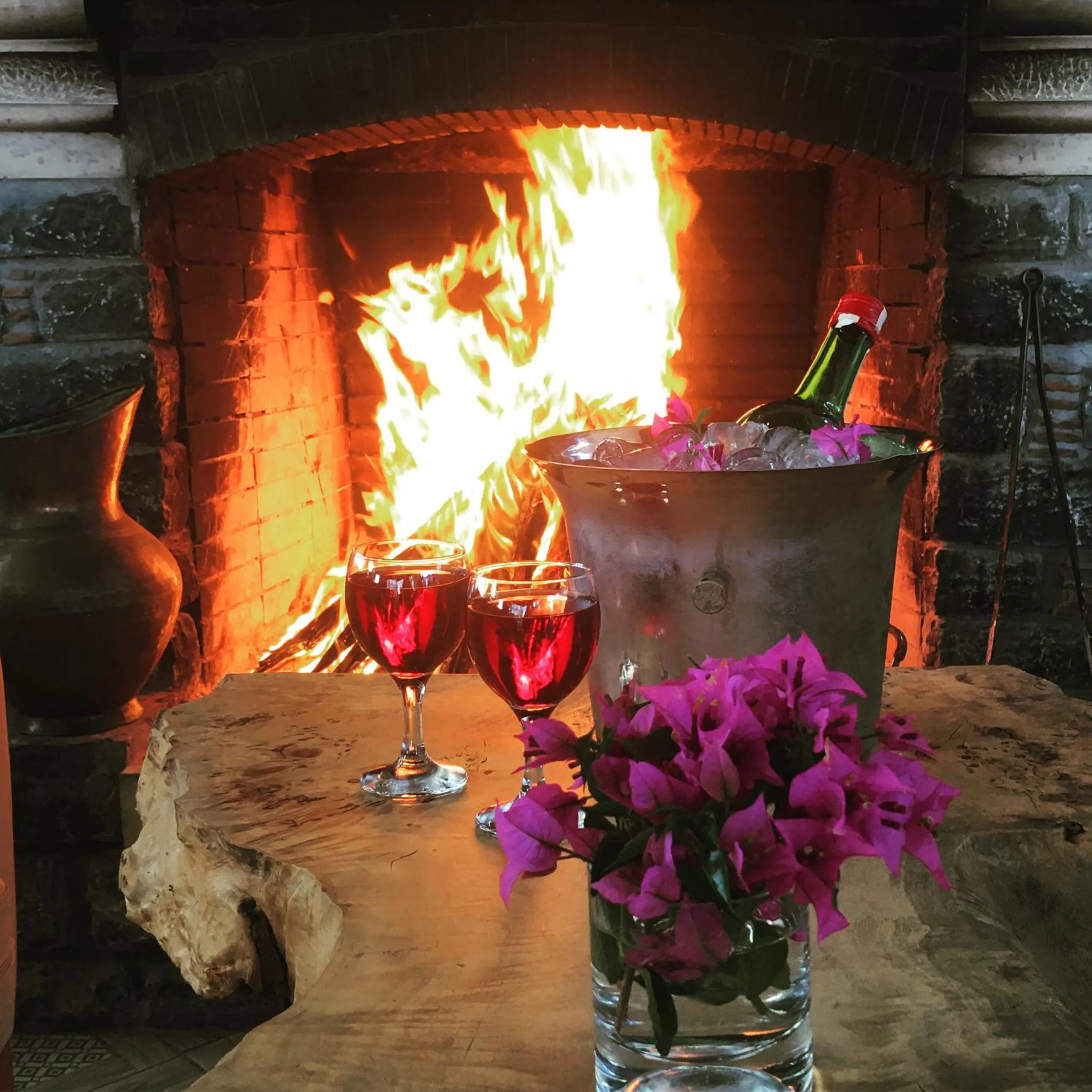 Evening entertainment in Costa Bodrum City