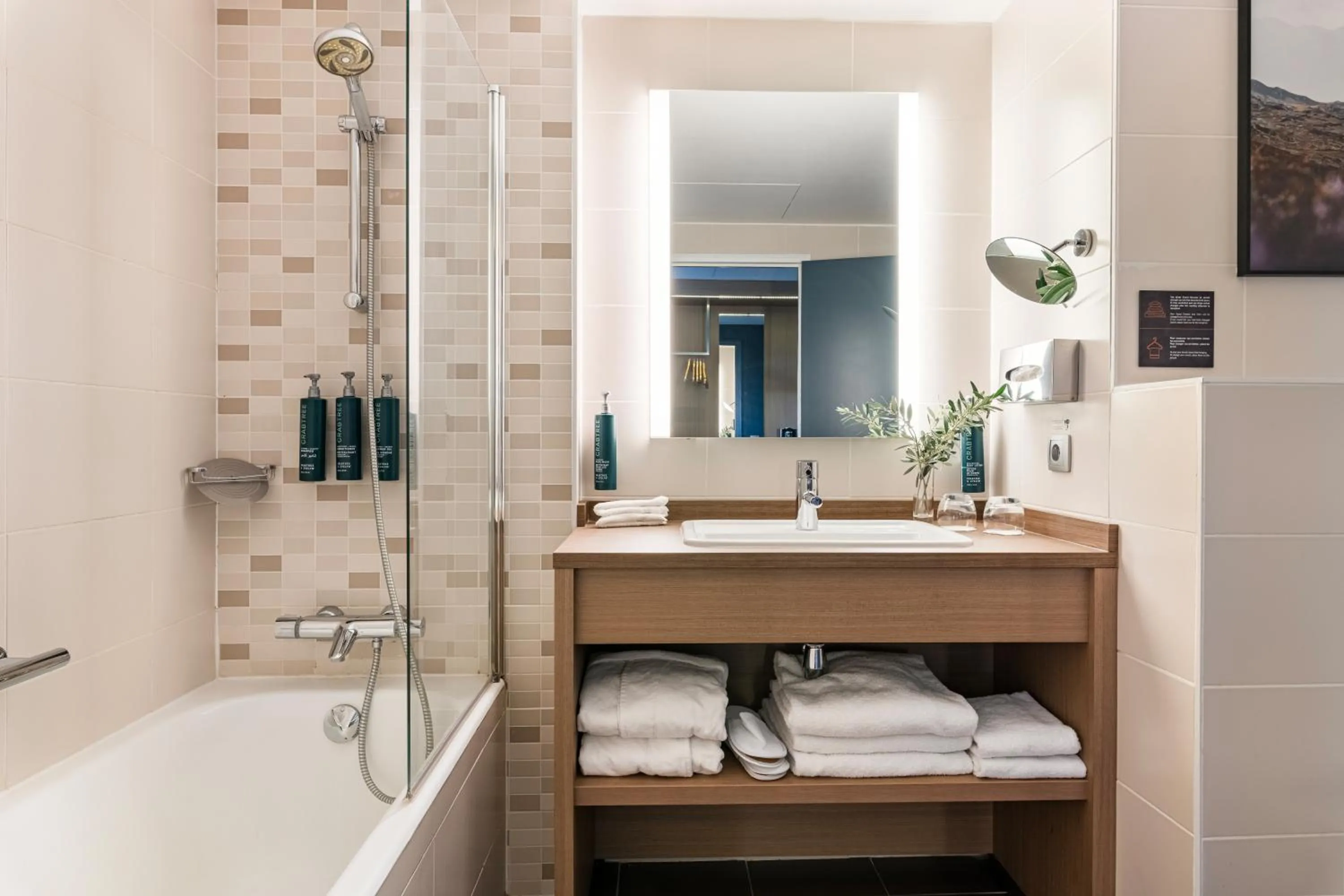 Bathroom in DoubleTree by Hilton Lyon Eurexpo & Spa