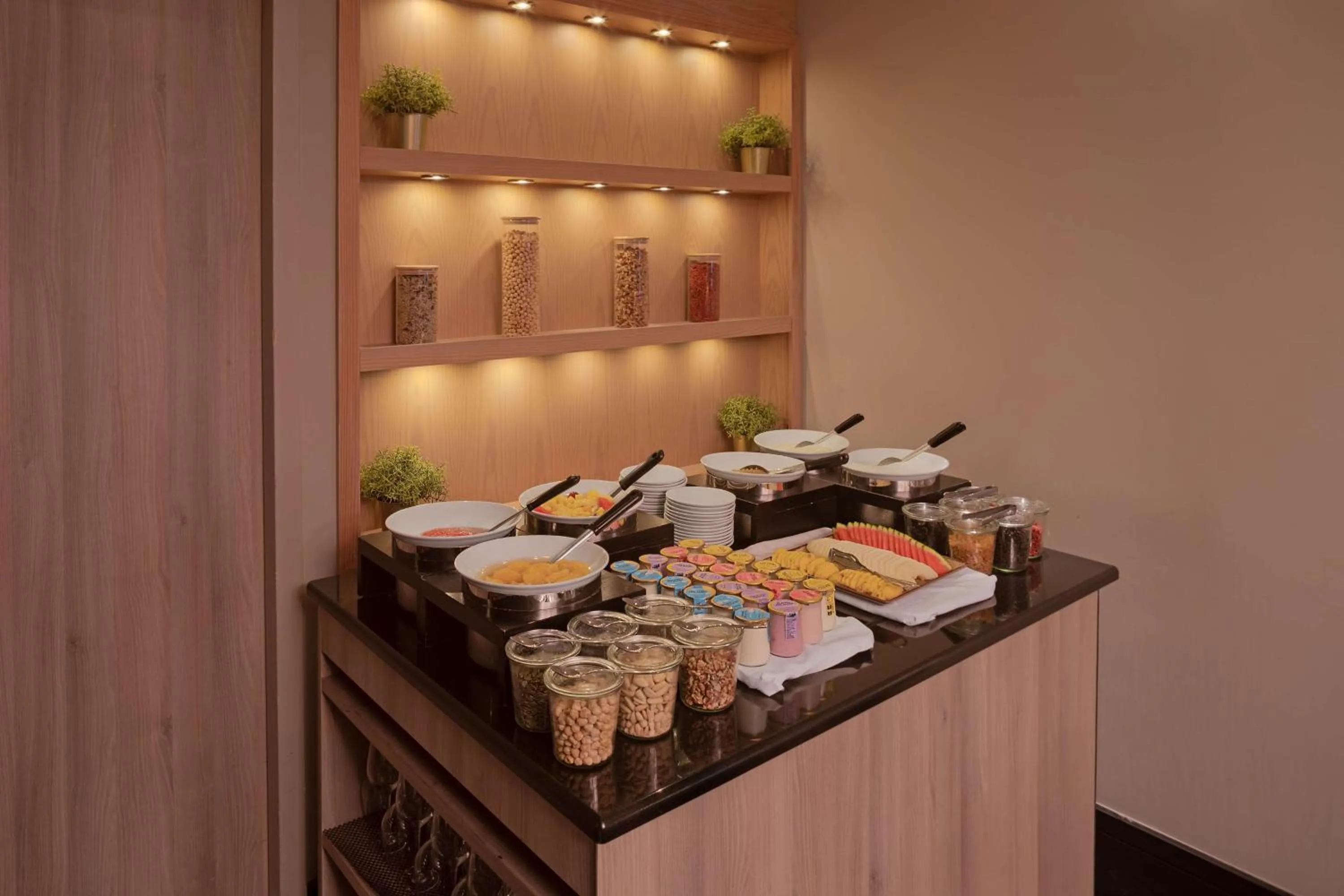 Breakfast in DoubleTree by Hilton Lyon Eurexpo & Spa