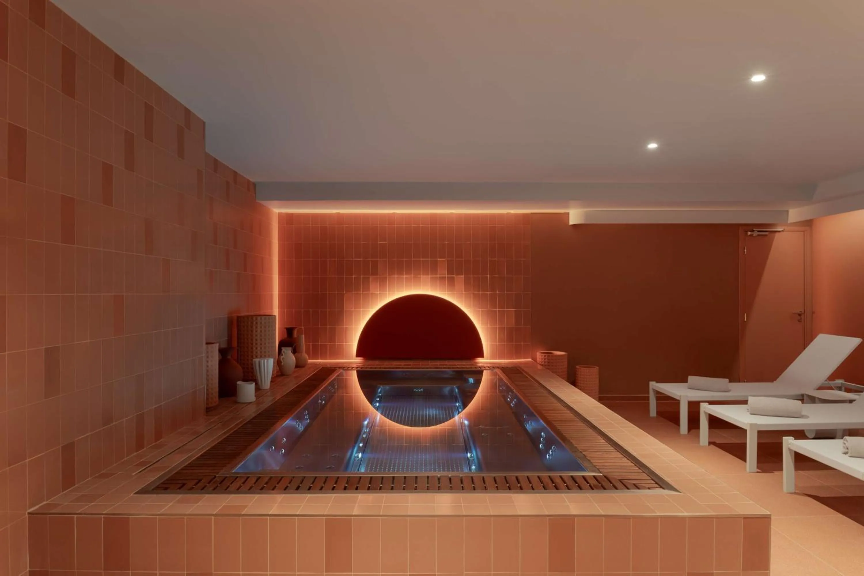 Hot Tub in DoubleTree by Hilton Lyon Eurexpo & Spa