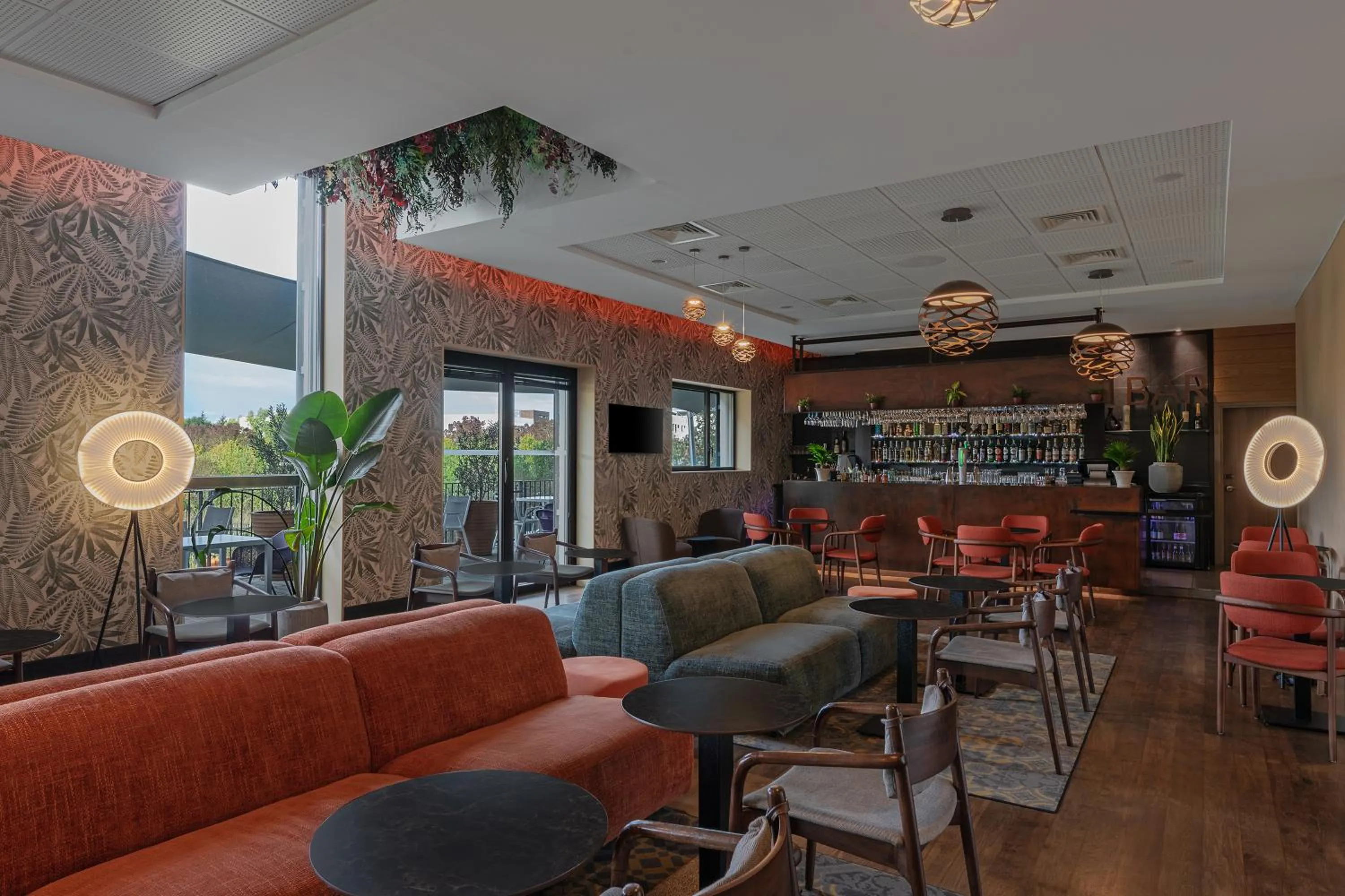 Garden in DoubleTree by Hilton Lyon Eurexpo & Spa