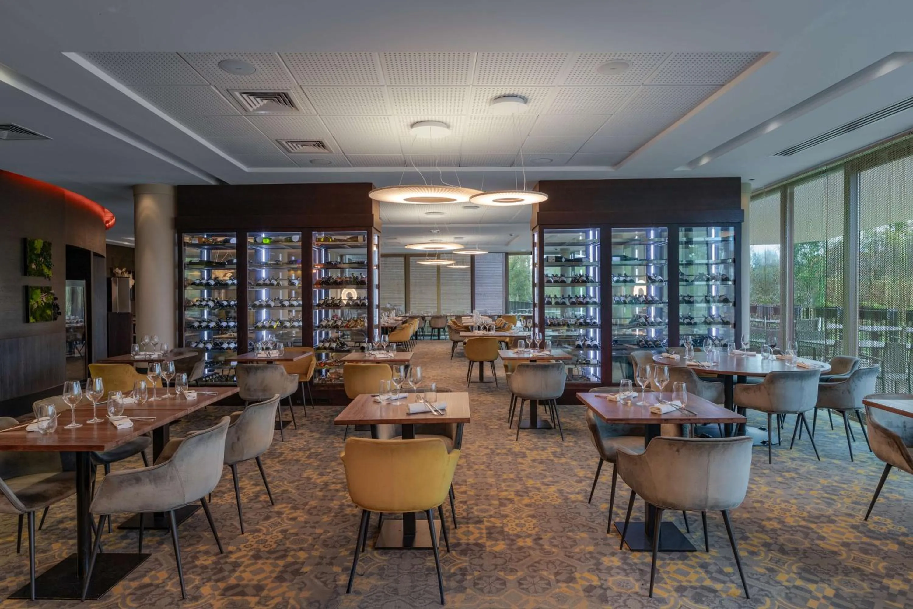 Restaurant/places to eat in DoubleTree by Hilton Lyon Eurexpo & Spa