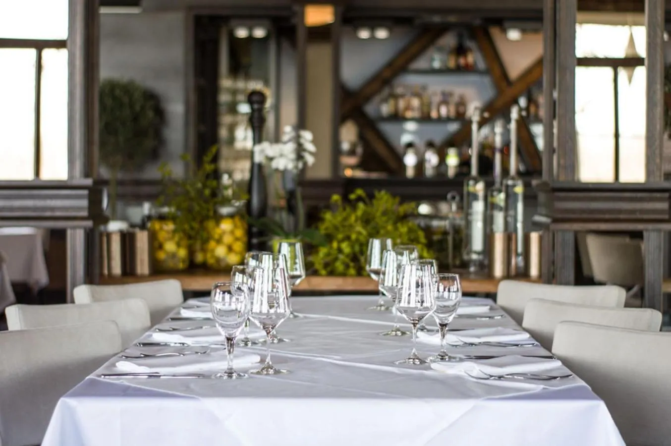 Restaurant/places to eat in River Lodge