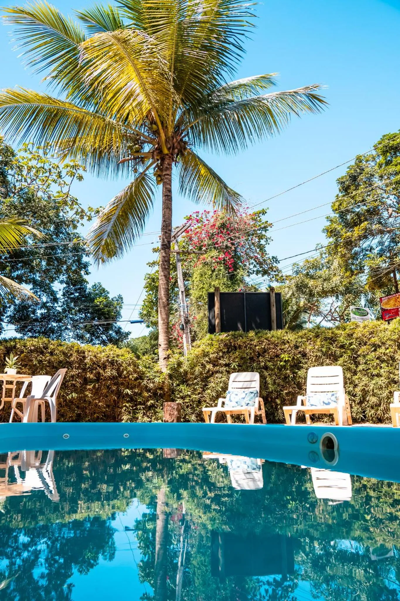 Swimming pool in Pousada Bambu