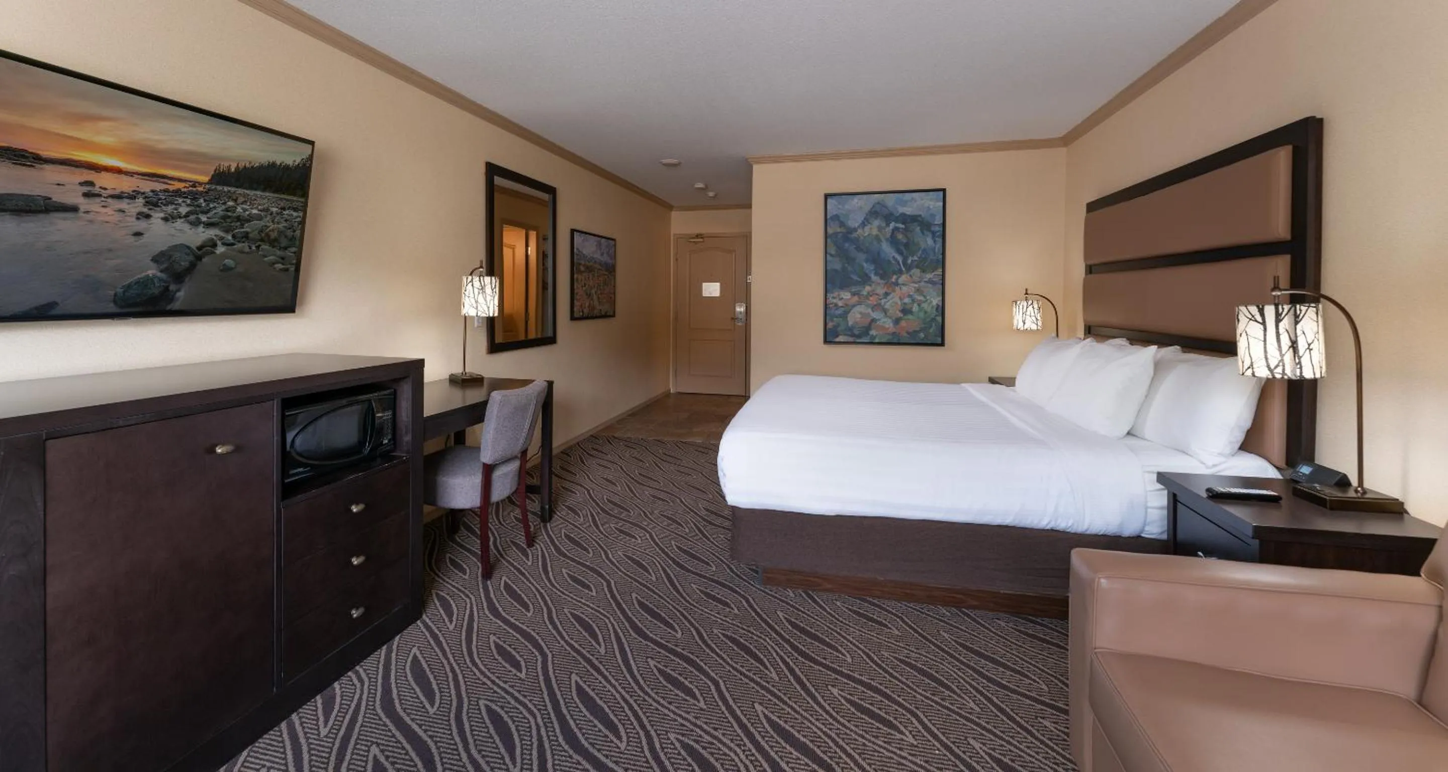 Bed in Prestige Inn Golden