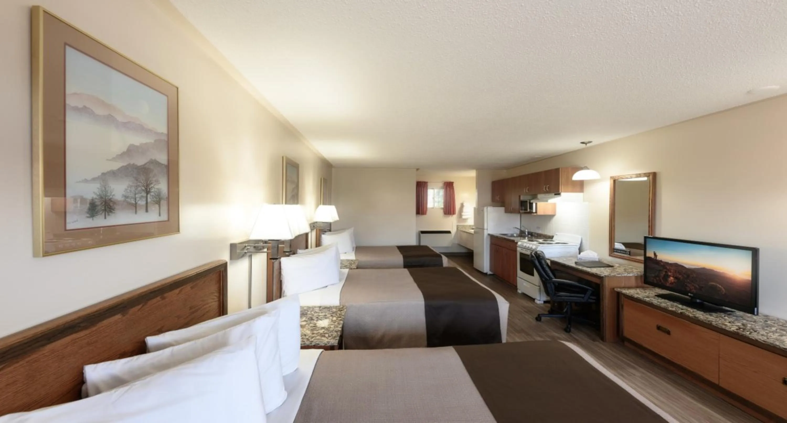 Bedroom, Bed in Newmarket Inn