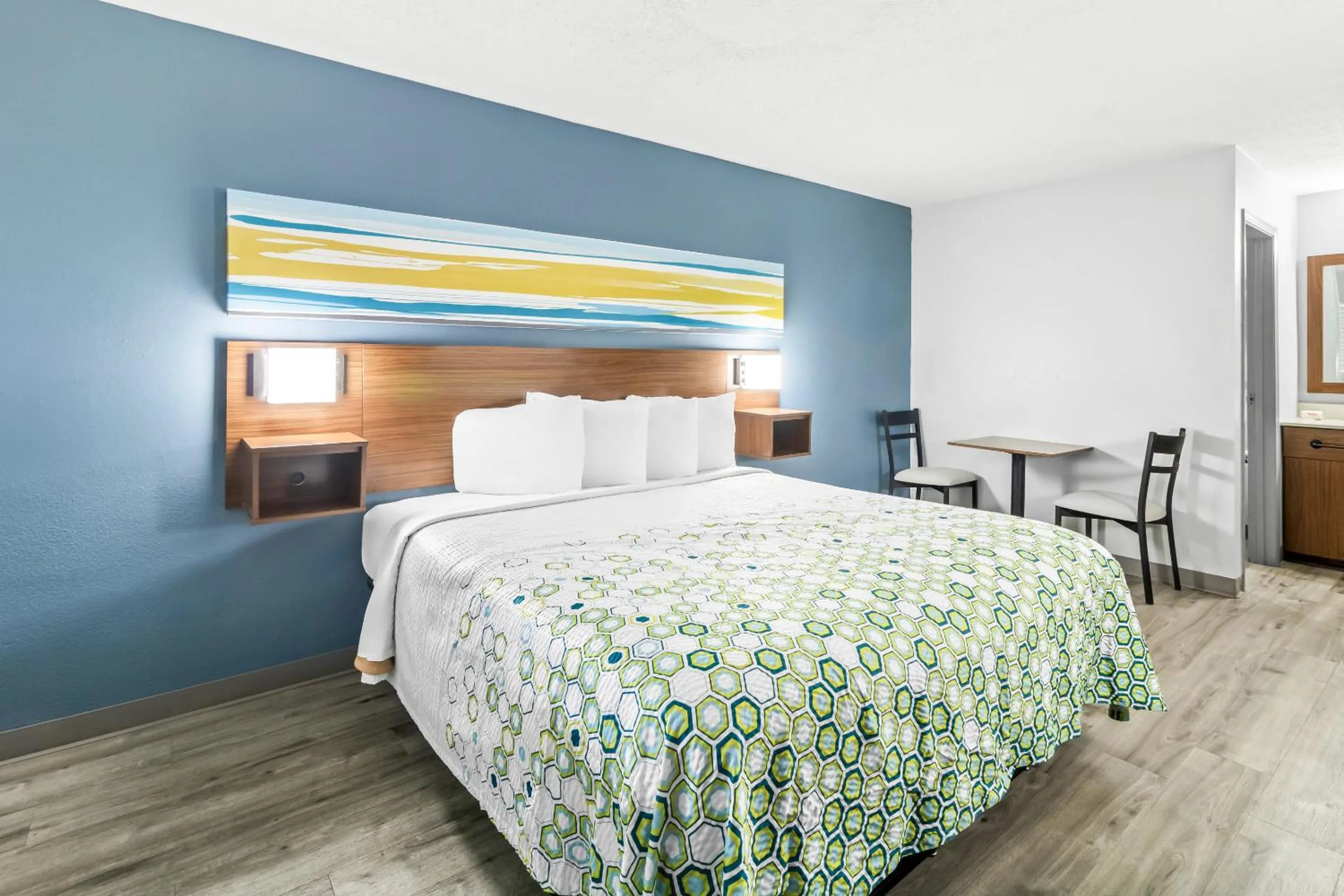 Photo of the whole room, Bed in HomeTowne Studios by Red Roof Florence, KY-Cincinnati Airport