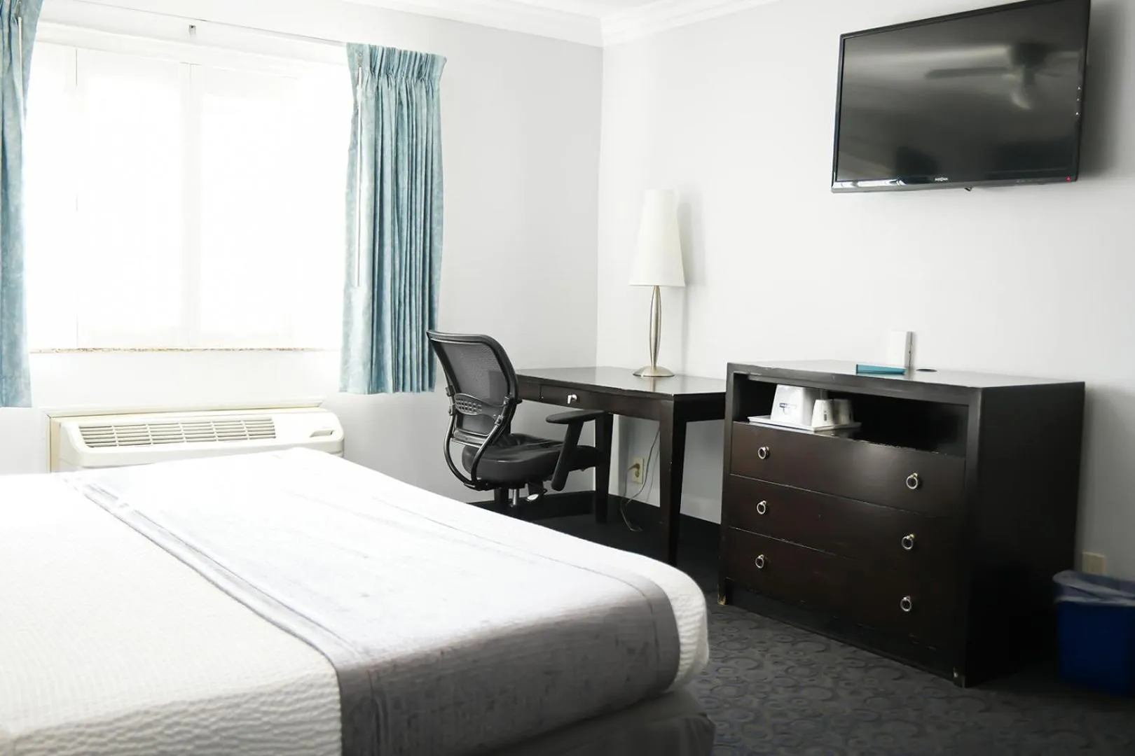 Bed in Days Inn by Wyndham West Covina