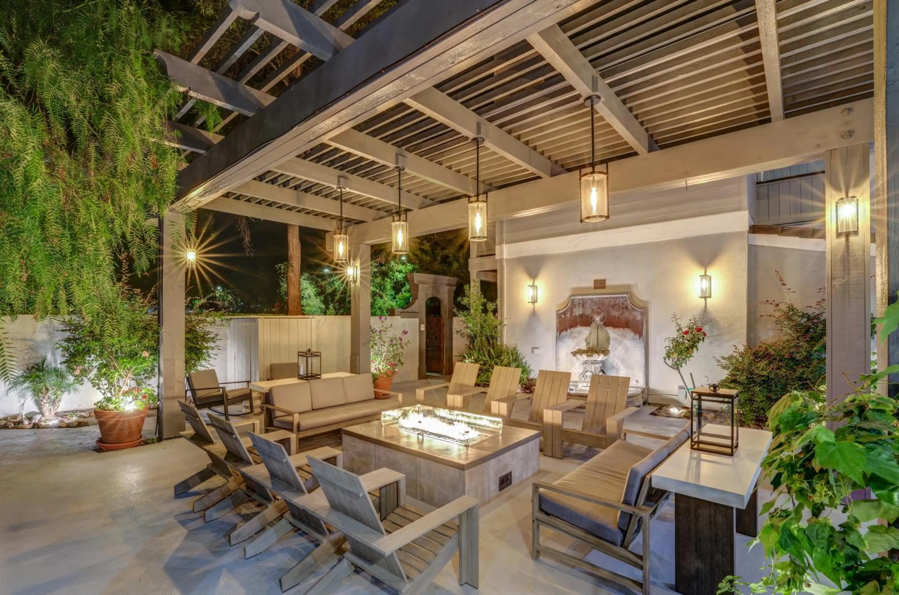 Text overlay in Best Western Sonoma Valley Inn & Krug Event Center