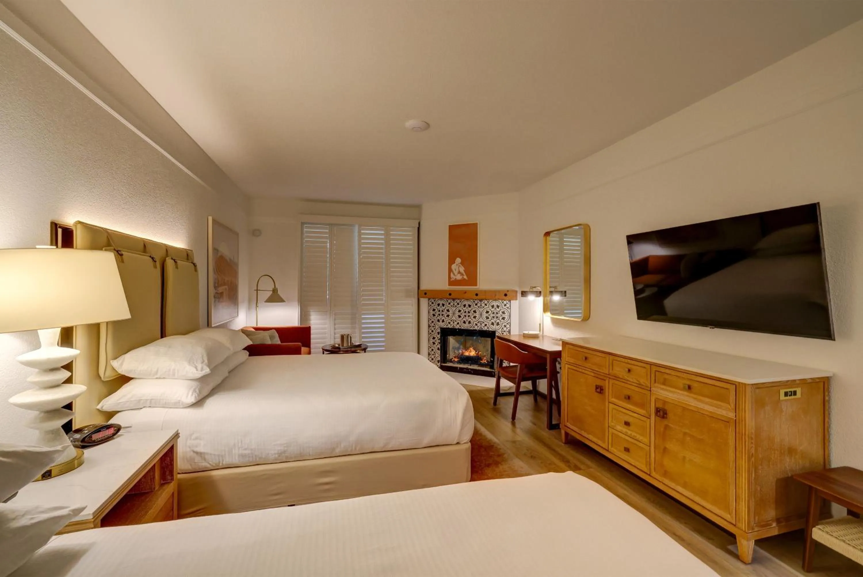 Communal lounge/ TV room, Bed in Best Western Sonoma Valley Inn & Krug Event Center