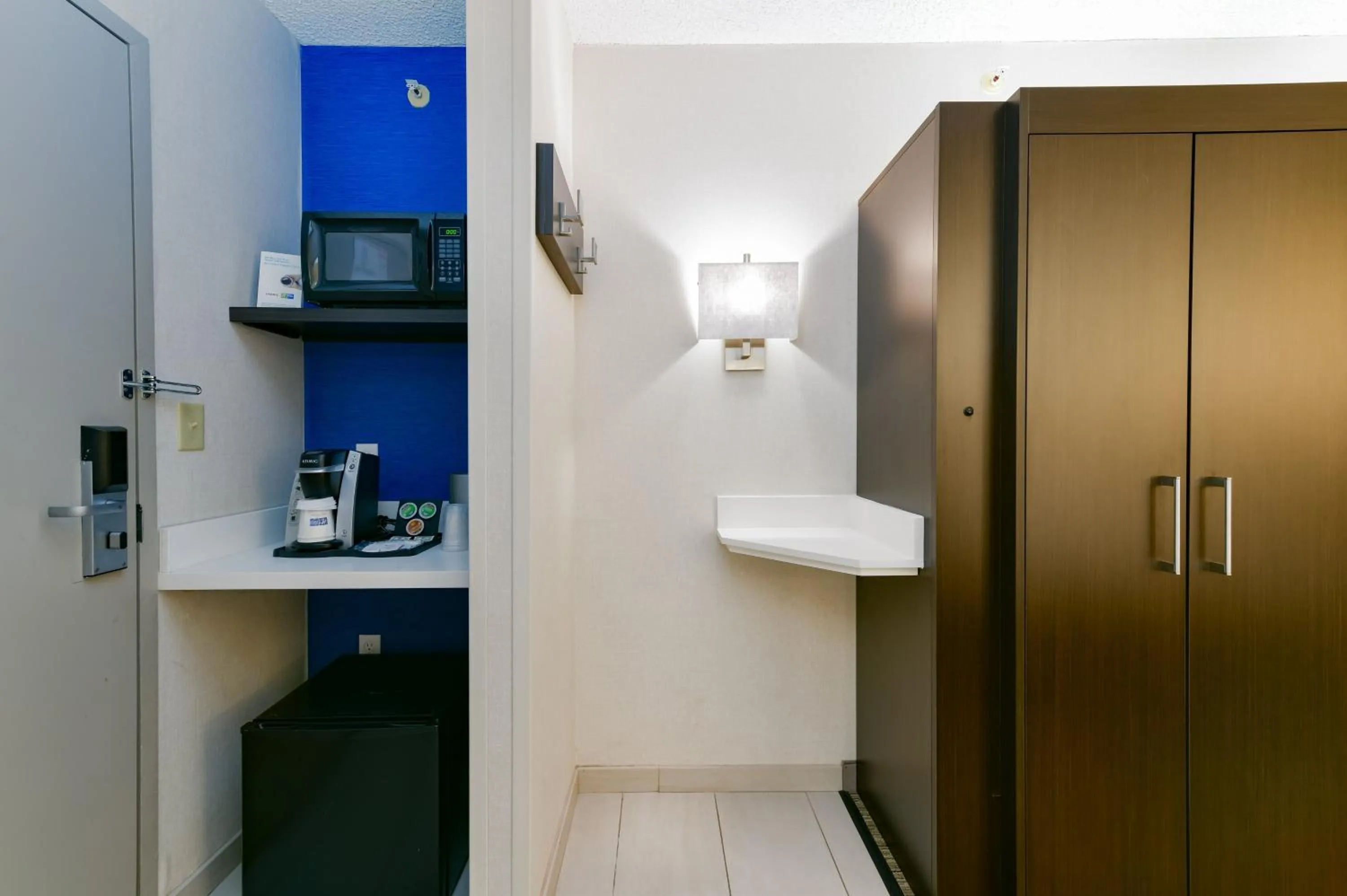 Photo of the whole room in Holiday Inn Express Mill Valley San Francisco Area by IHG