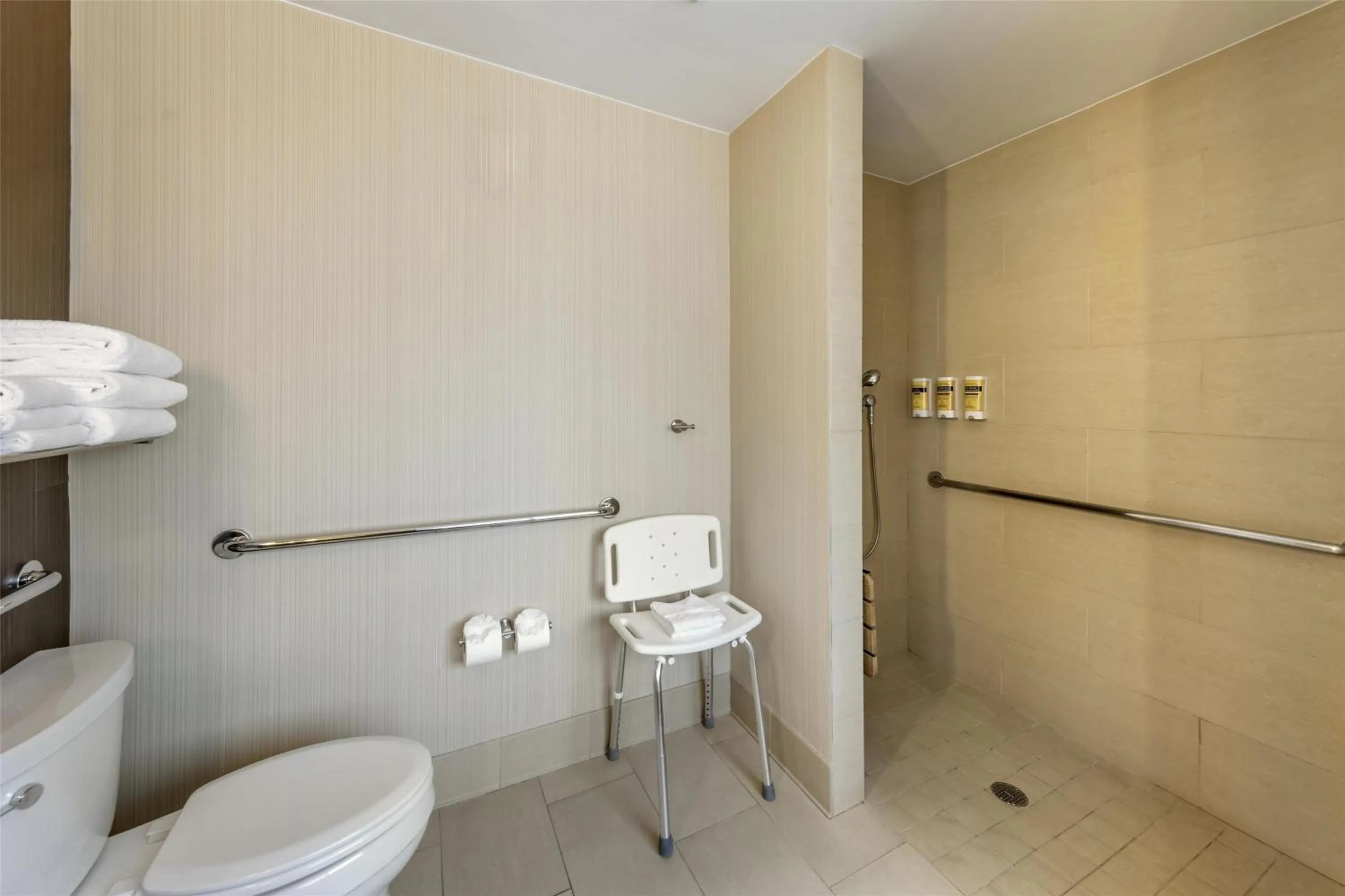 Bathroom in Best Western Plus Truckee-Tahoe Hotel