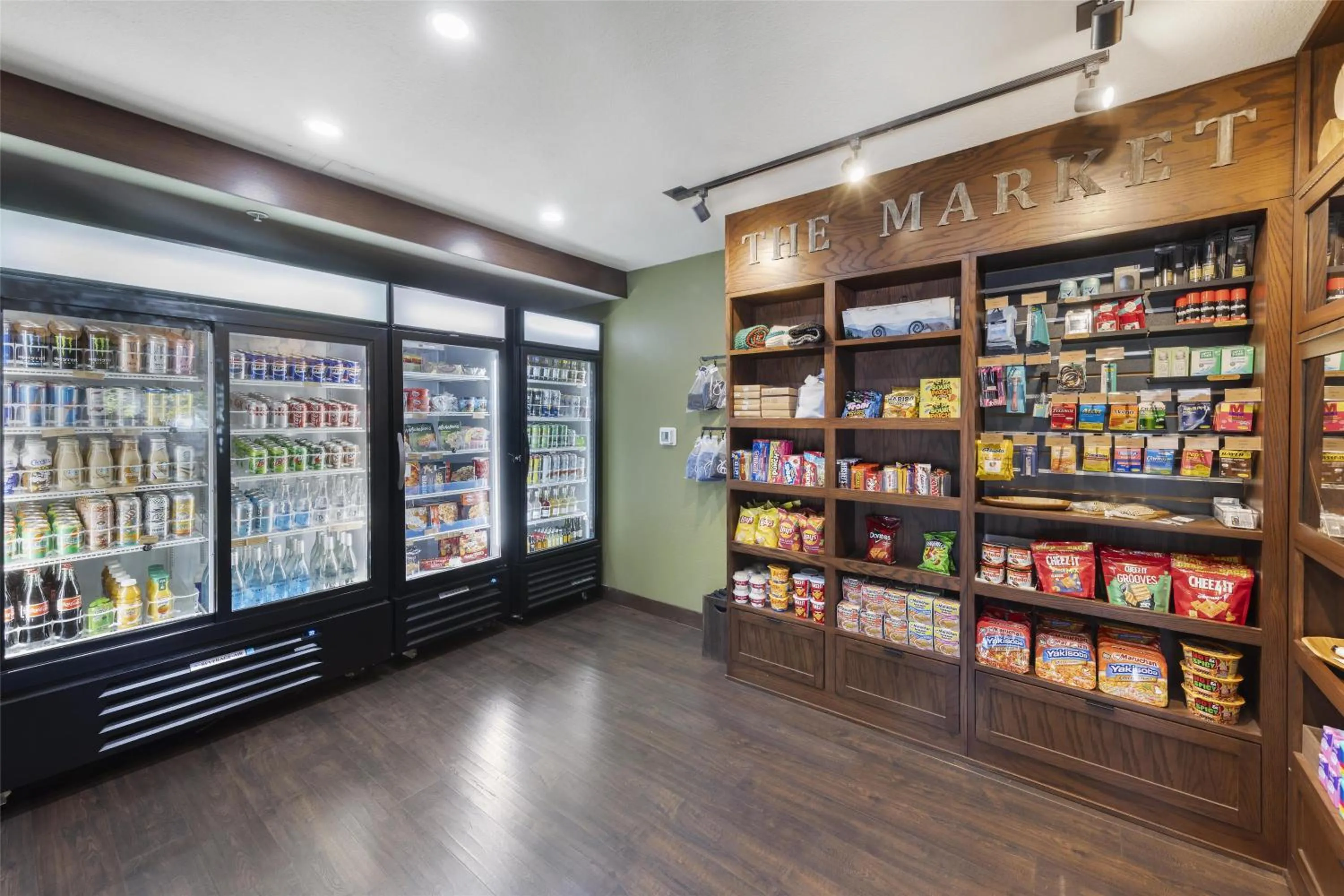 Property building in Best Western Plus Truckee-Tahoe Hotel