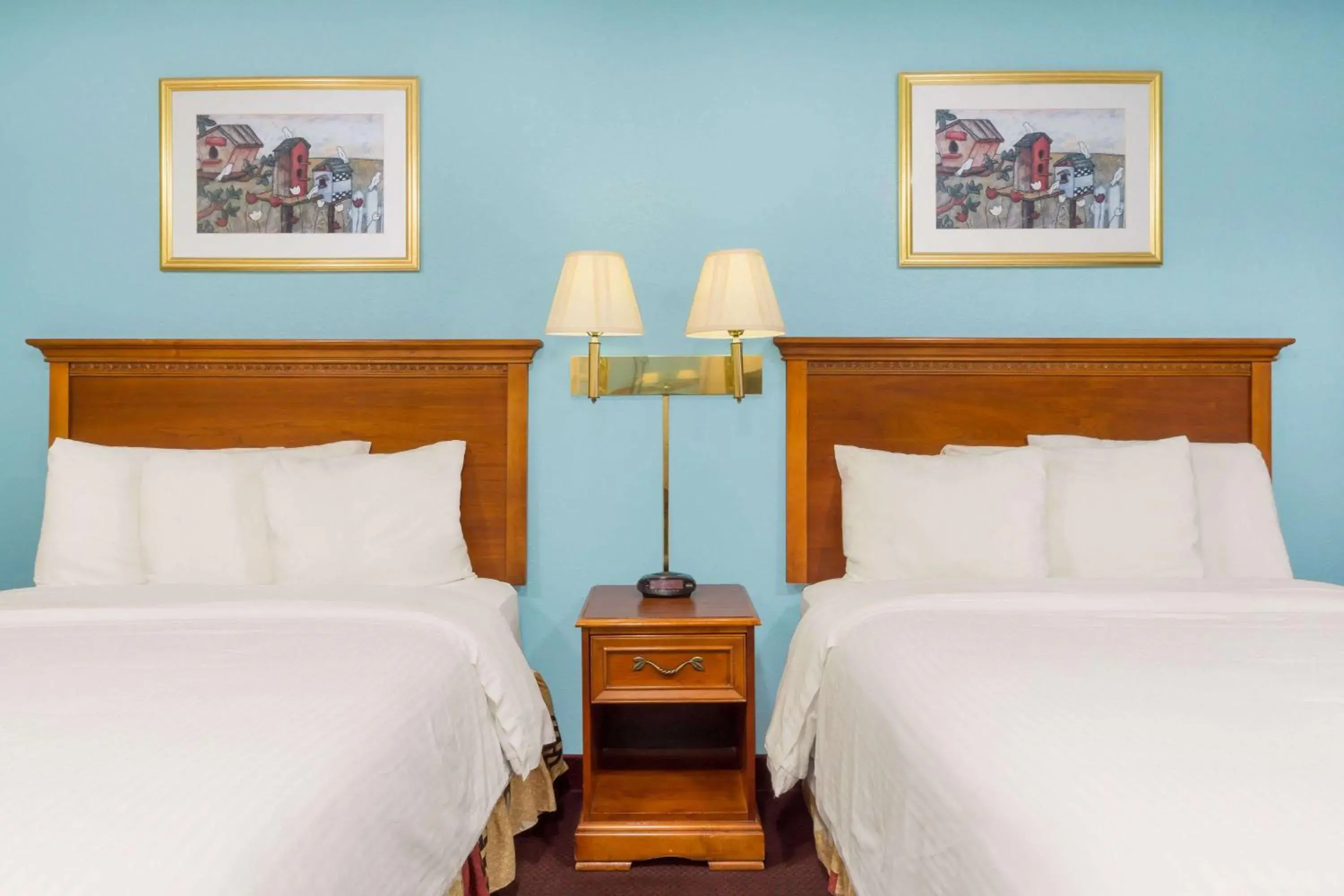 Two Double Bed Room - Non-Smoking in Baymont Inn & Suites by Wyndham Huber Heights Dayton Northeast Two Double Bed Room - Non-Smoking in Baymont Inn & Suites by Wyndham Huber Heights Dayton Northeast