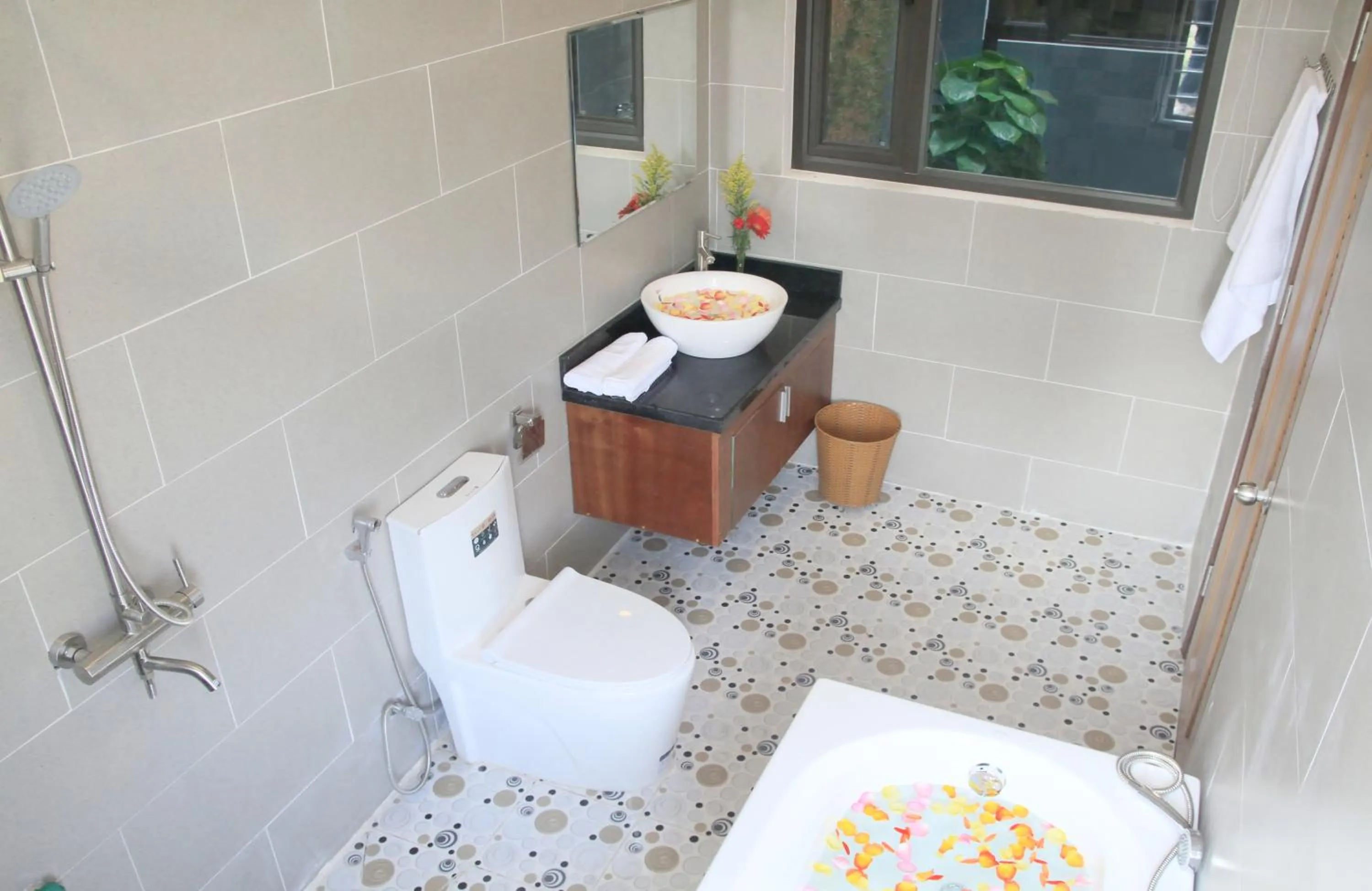 Bathroom in Melody Boutique Villa Hoi An