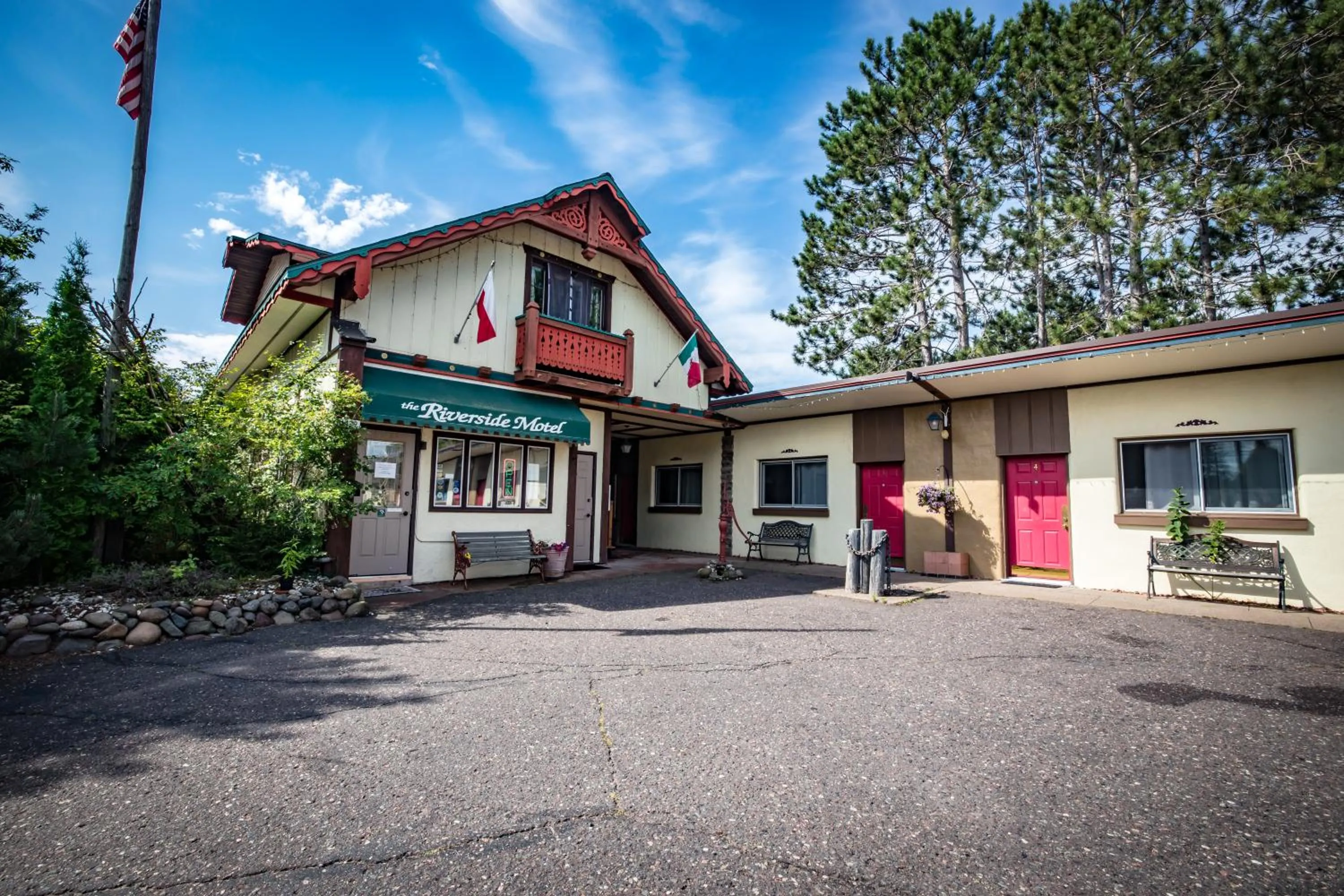 Property building in Riverside Motel