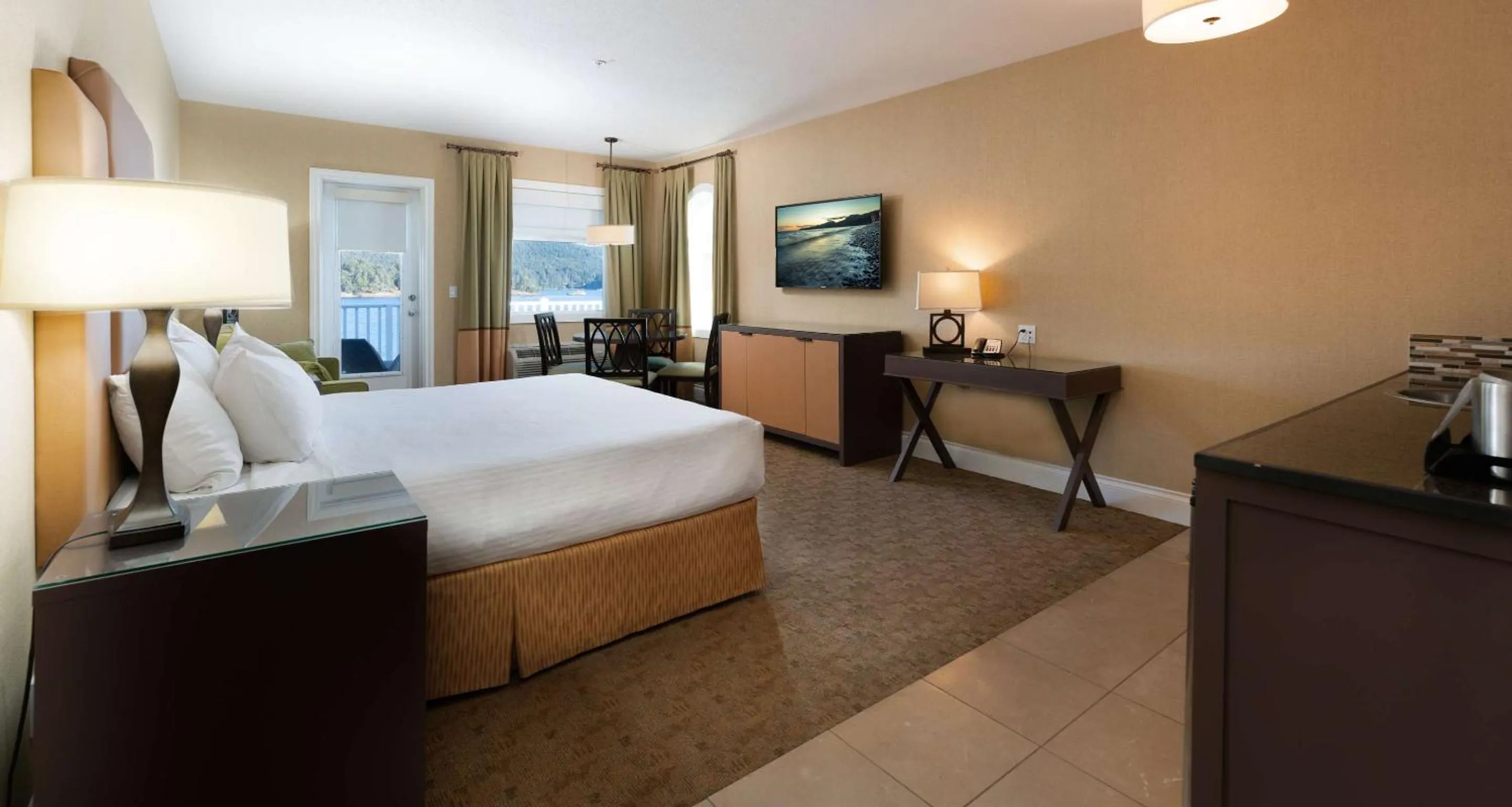 Bedroom, Bed in Prestige Oceanfront Resort, WorldHotels Luxury