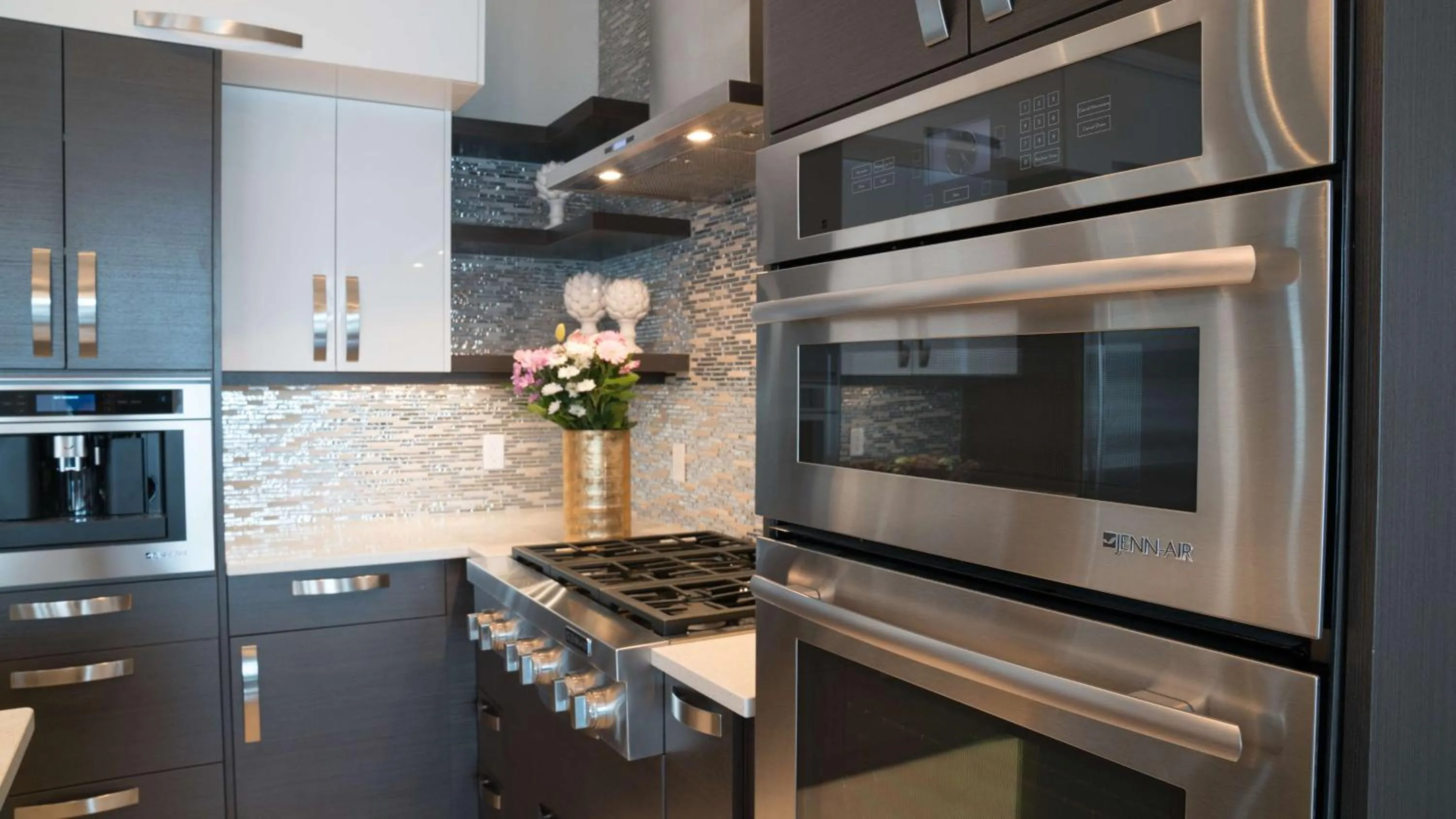 Kitchen or kitchenette in Prestige Oceanfront Resort, WorldHotels Luxury