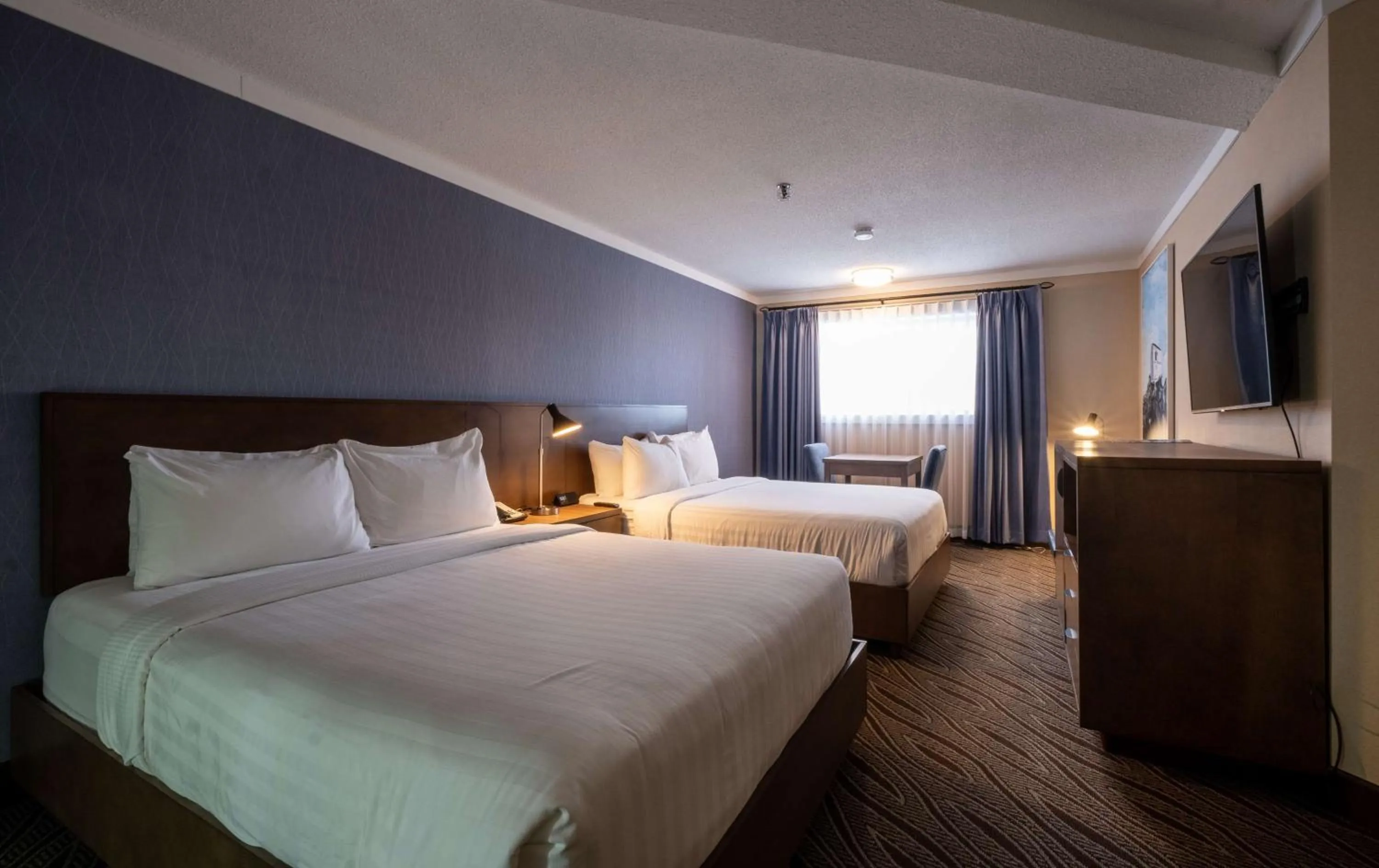 Photo of the whole room, Bed in Prestige Mountain Resort Rossland