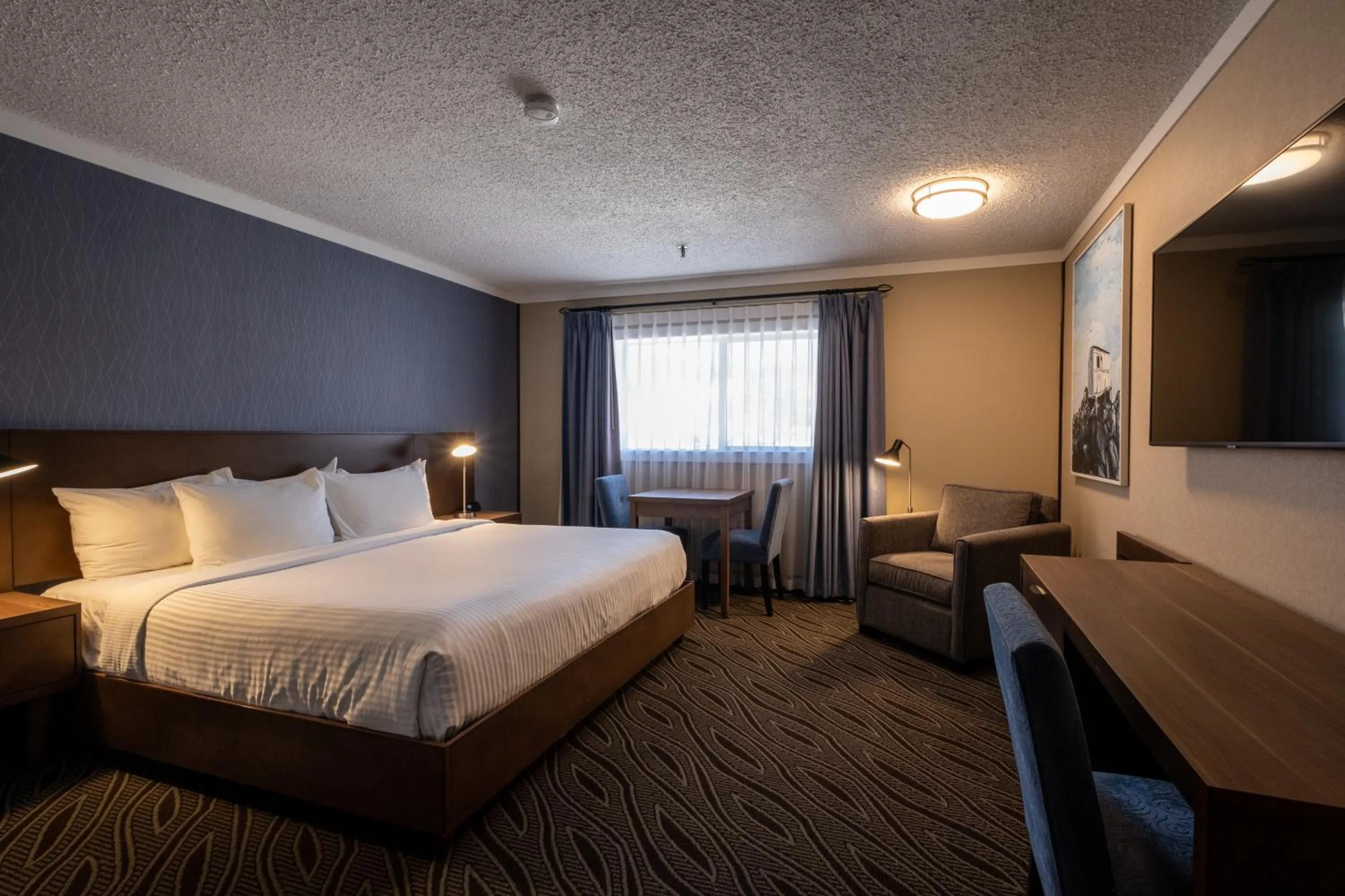 Photo of the whole room, Bed in Prestige Mountain Resort Rossland