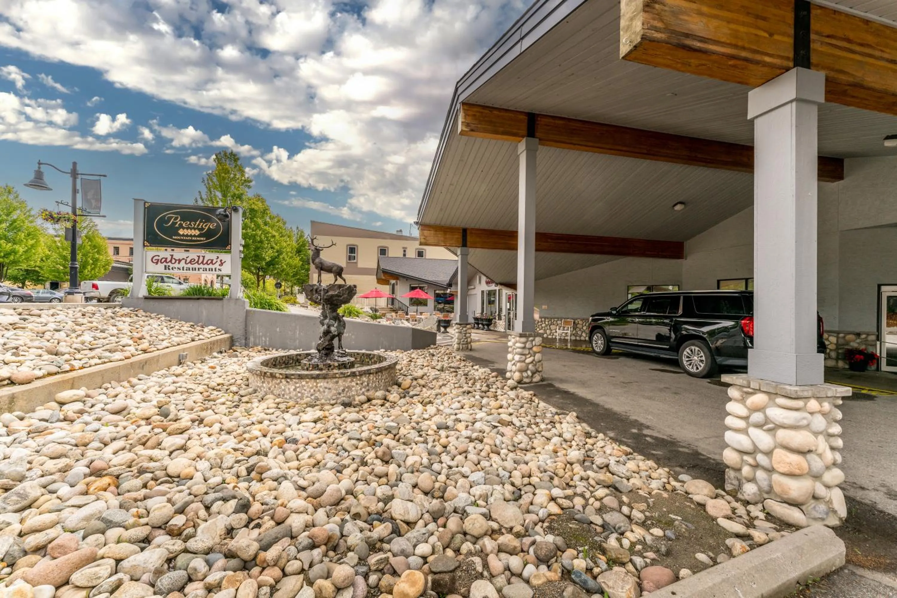 Property building in Prestige Mountain Resort Rossland