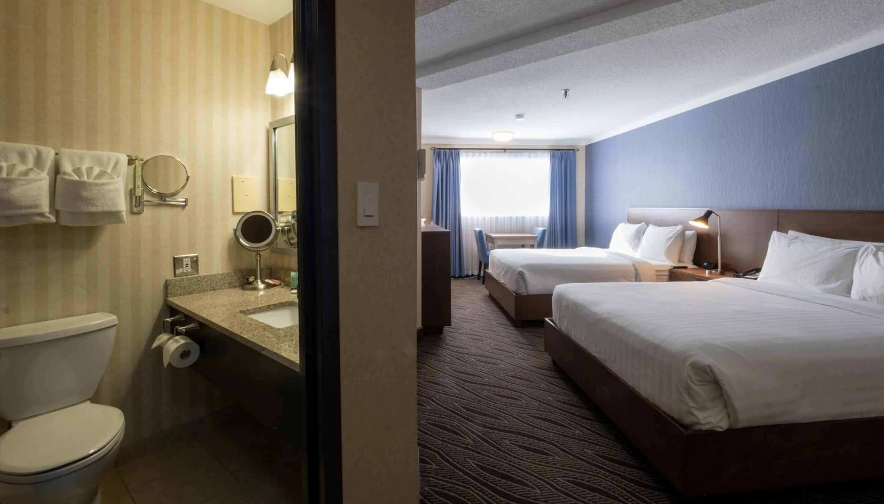 Photo of the whole room, Bed in Prestige Mountain Resort Rossland