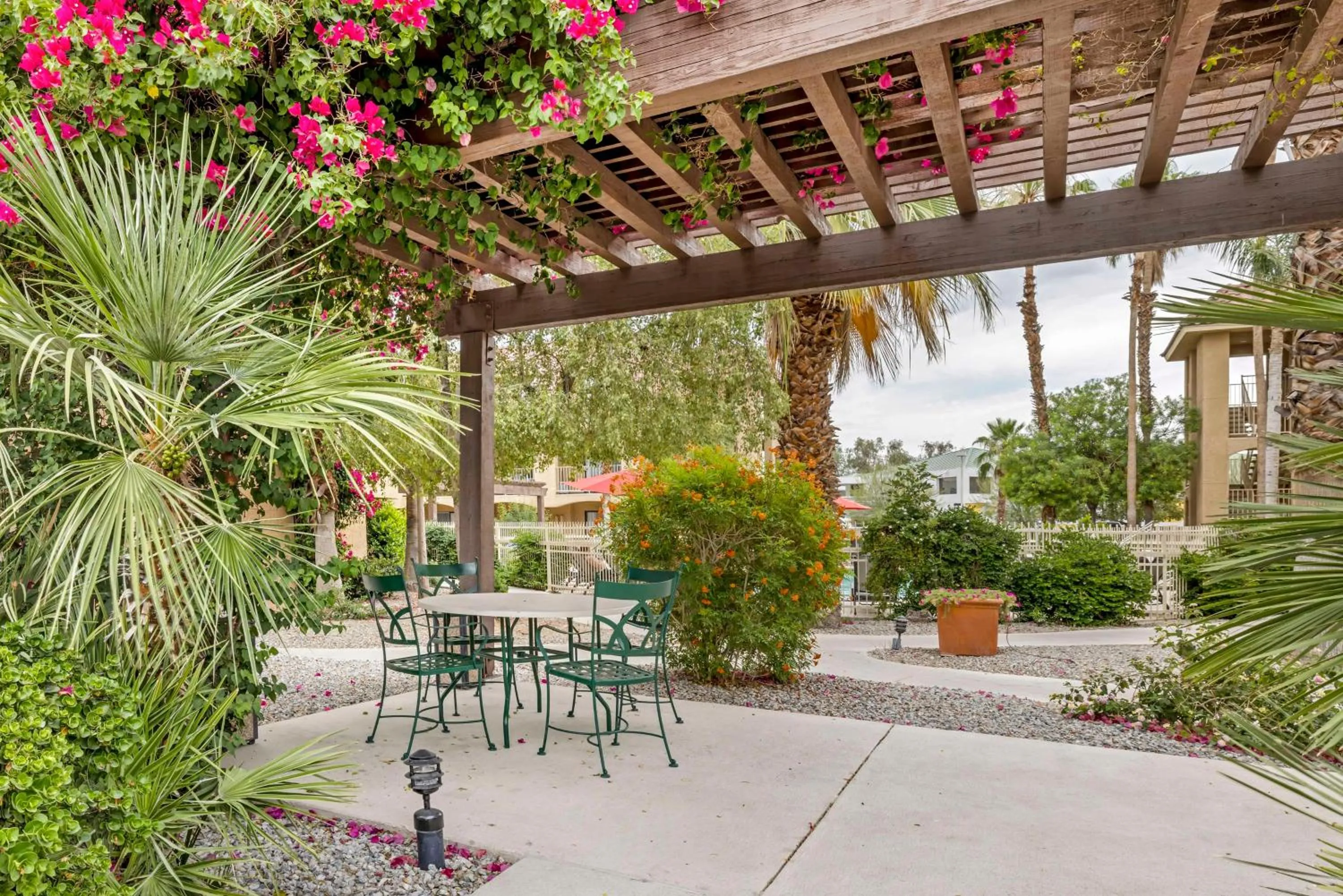 Property building in Best Western Plus Palm Desert Resort