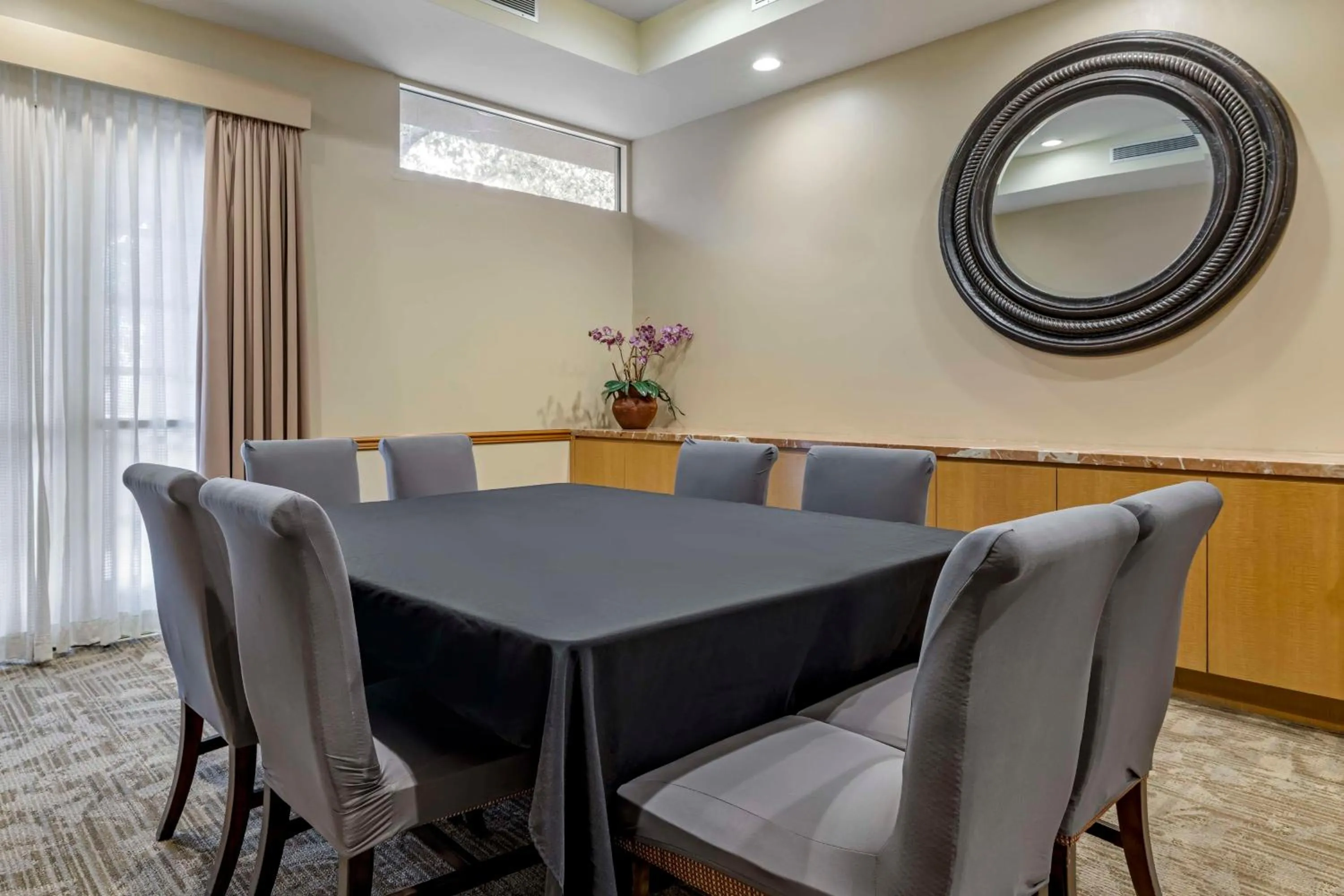 Meeting/conference room in Best Western Plus Palm Desert Resort