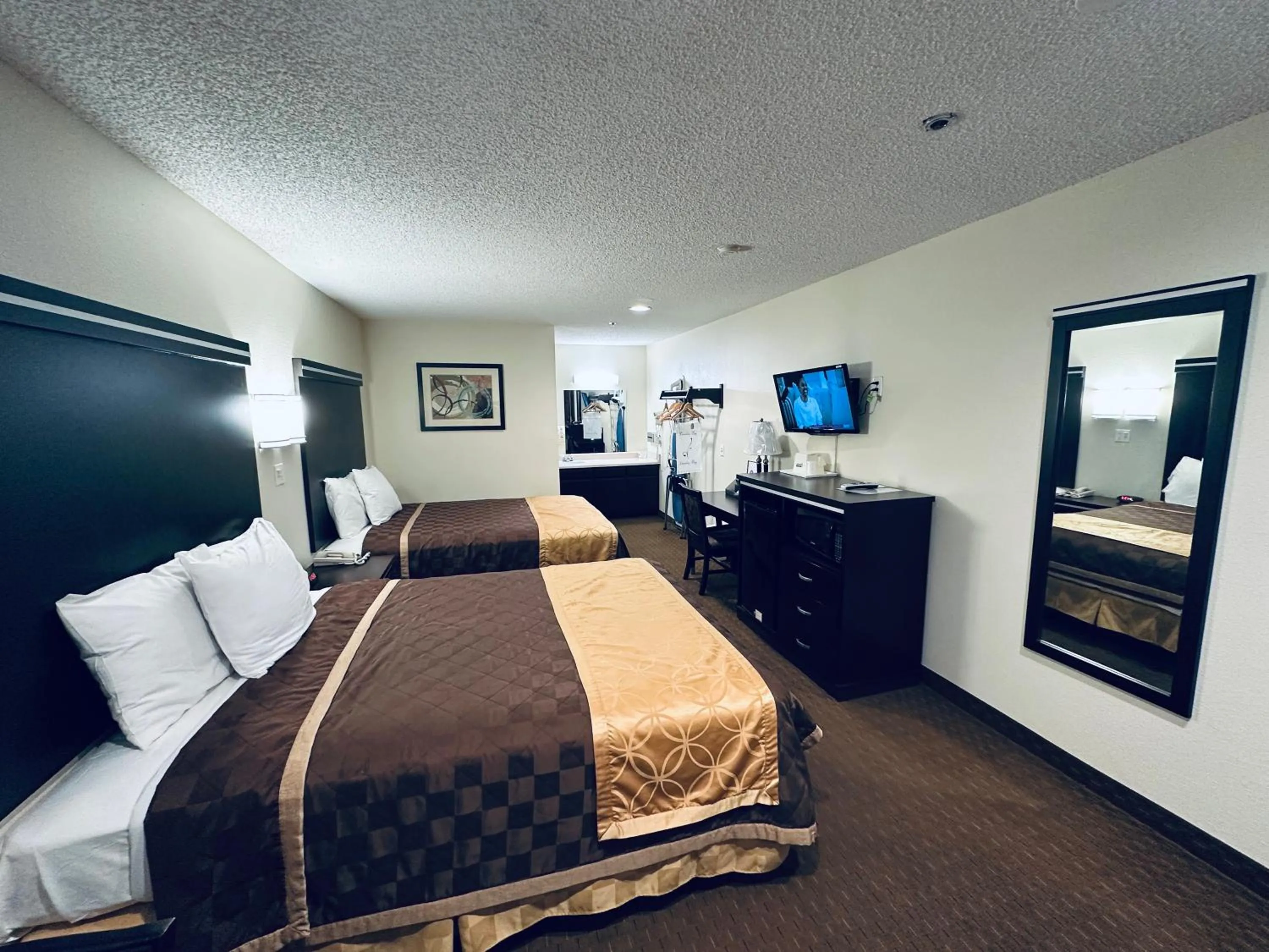 Bed in Americas Best Value Inn Calimesa