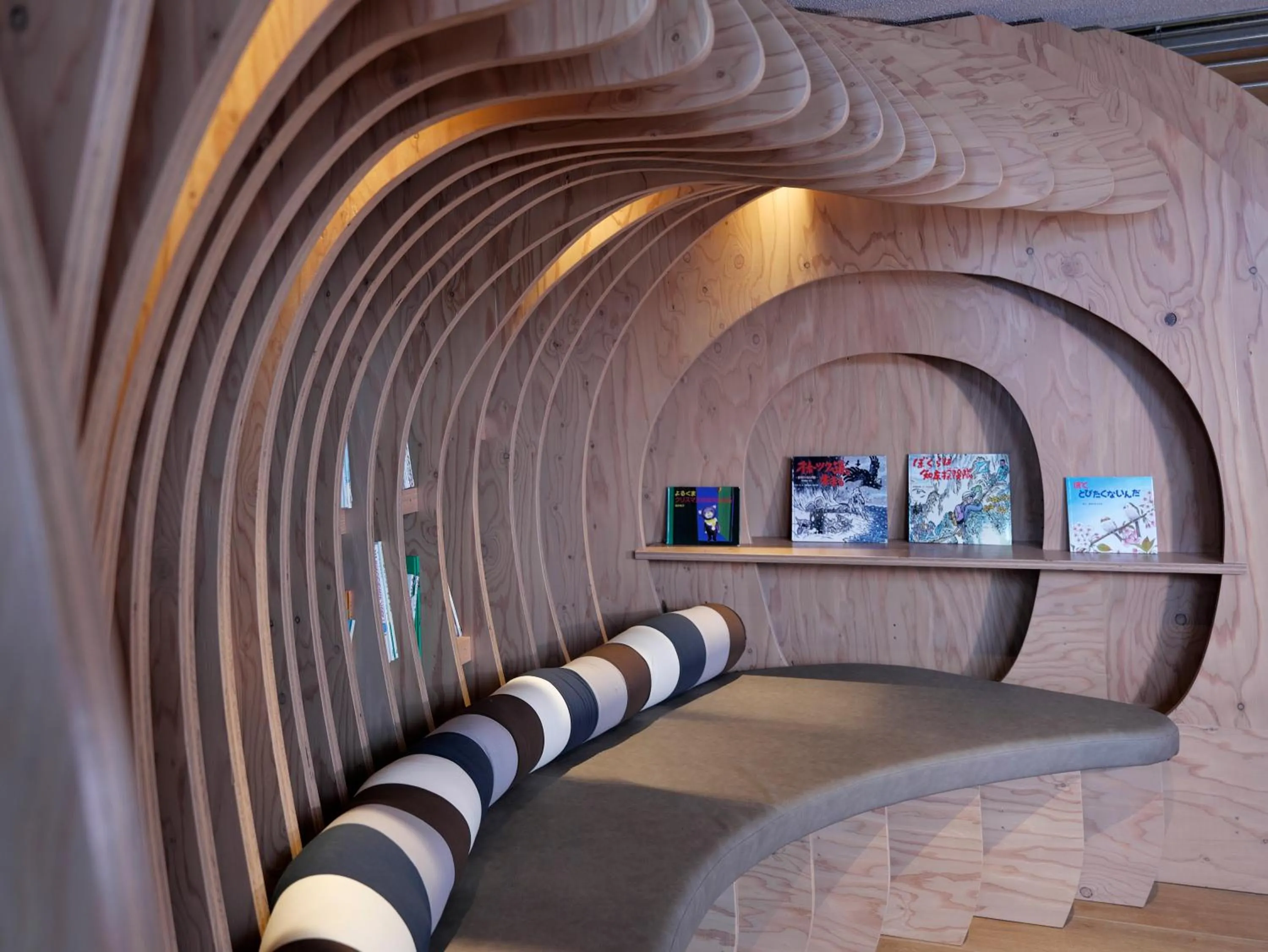 Library in THE FOREST AKAN Tsuruga Resort