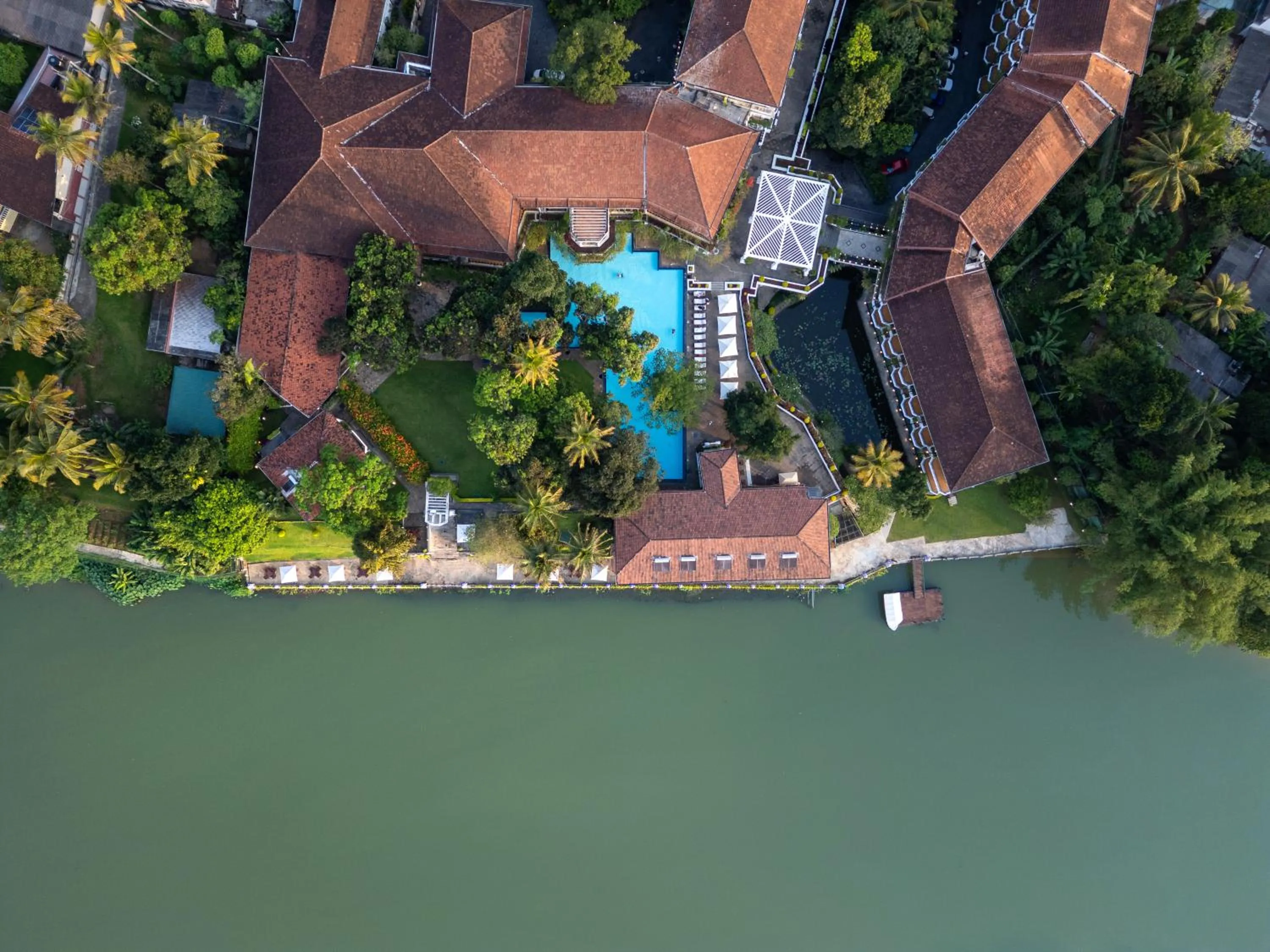 Property building in Mahaweli Reach Hotel