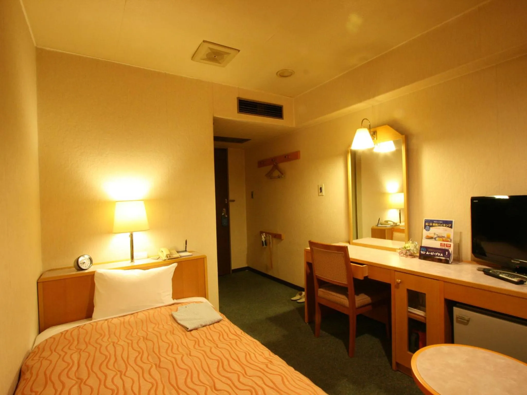 Night, Bed in Hotel Pearl City Sendai