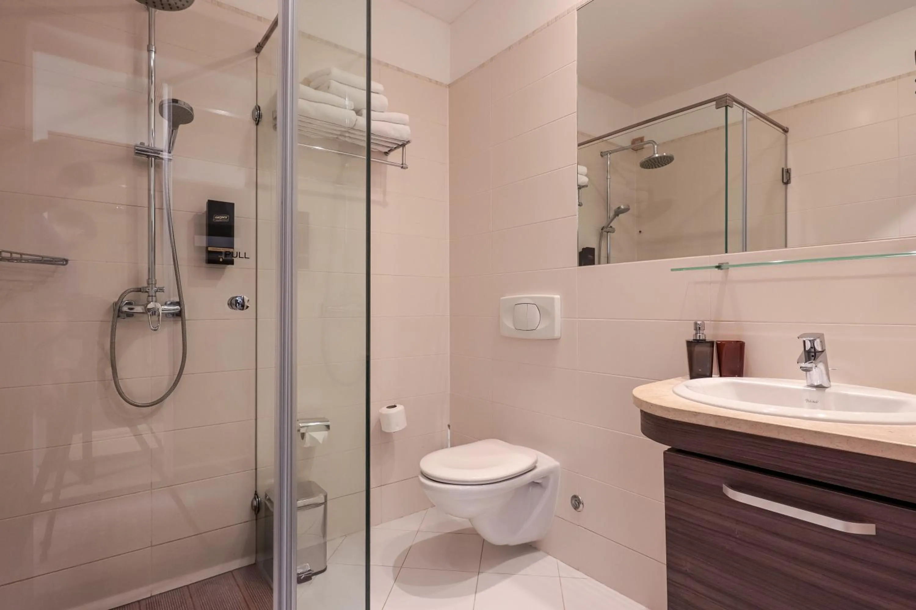 Toilet in Hotel Nartel