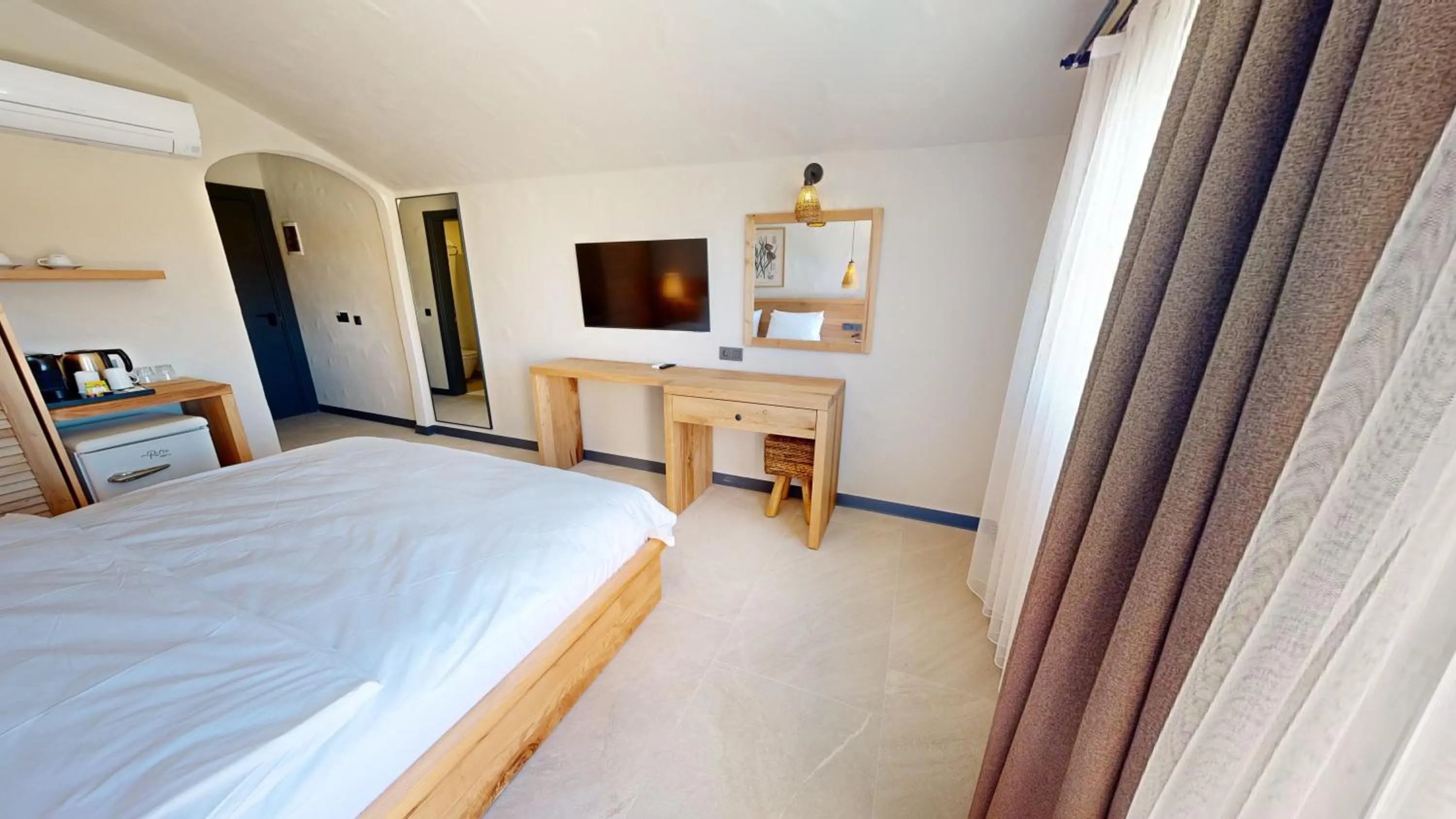 Photo of the whole room, Bed in Unsal Hotel