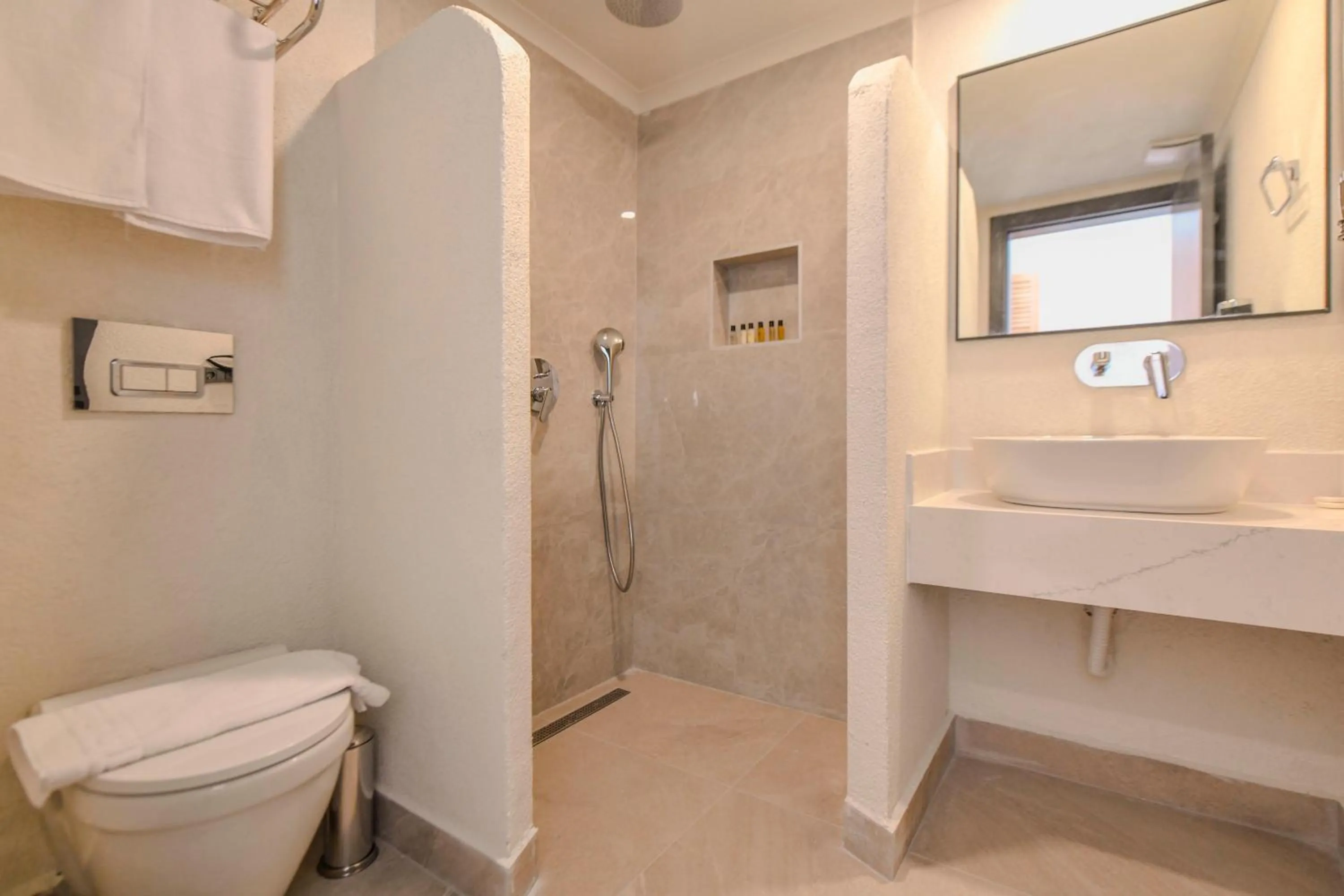 Bathroom in Unsal Hotel