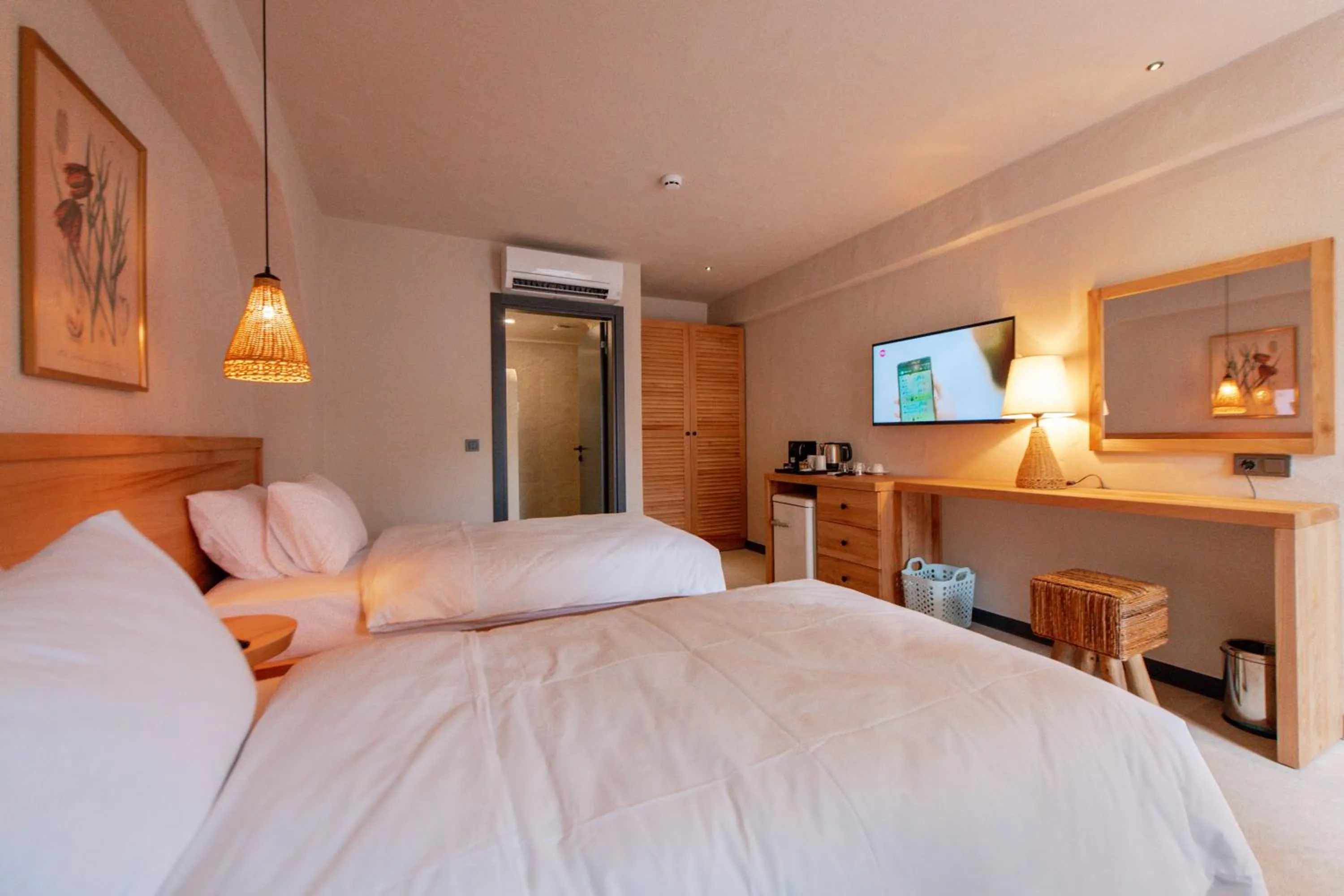 Photo of the whole room, Bed in Unsal Hotel